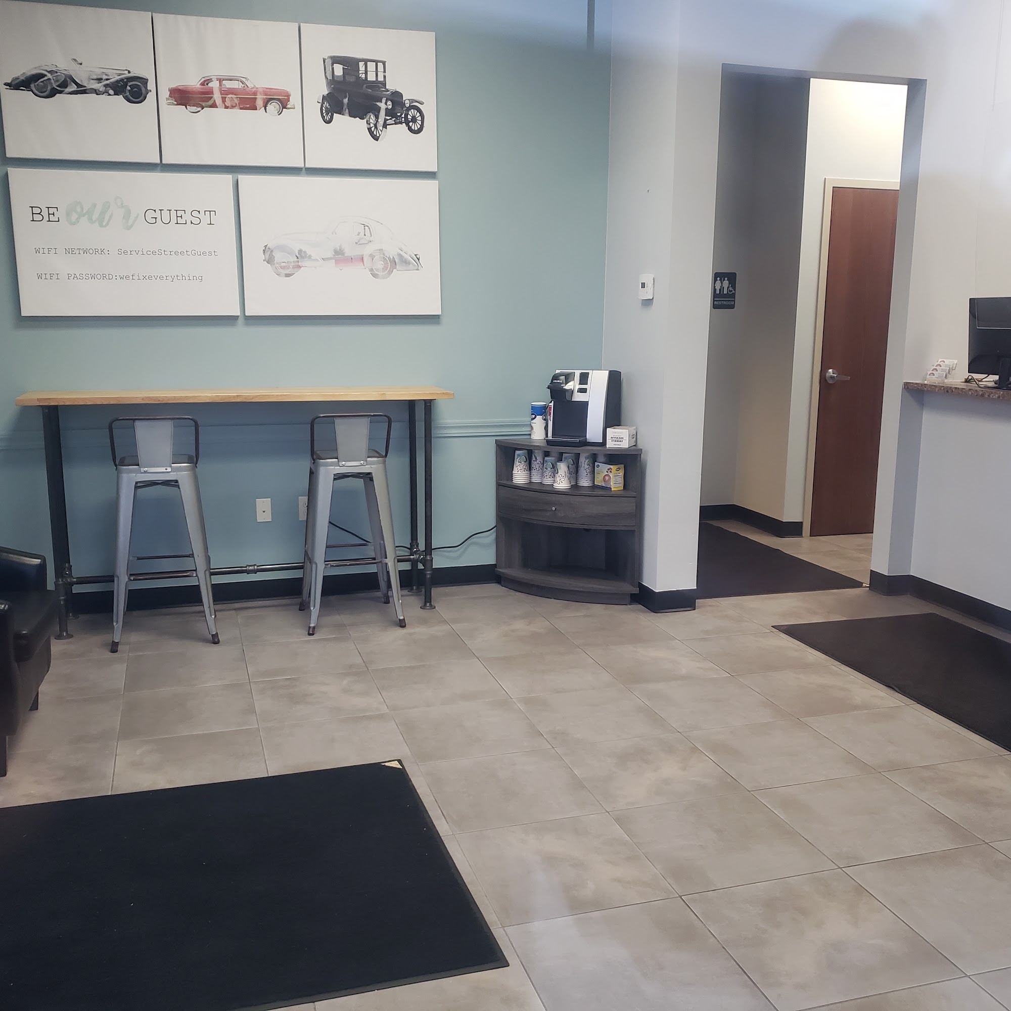 Service Street Tire & Auto Repair Aurora