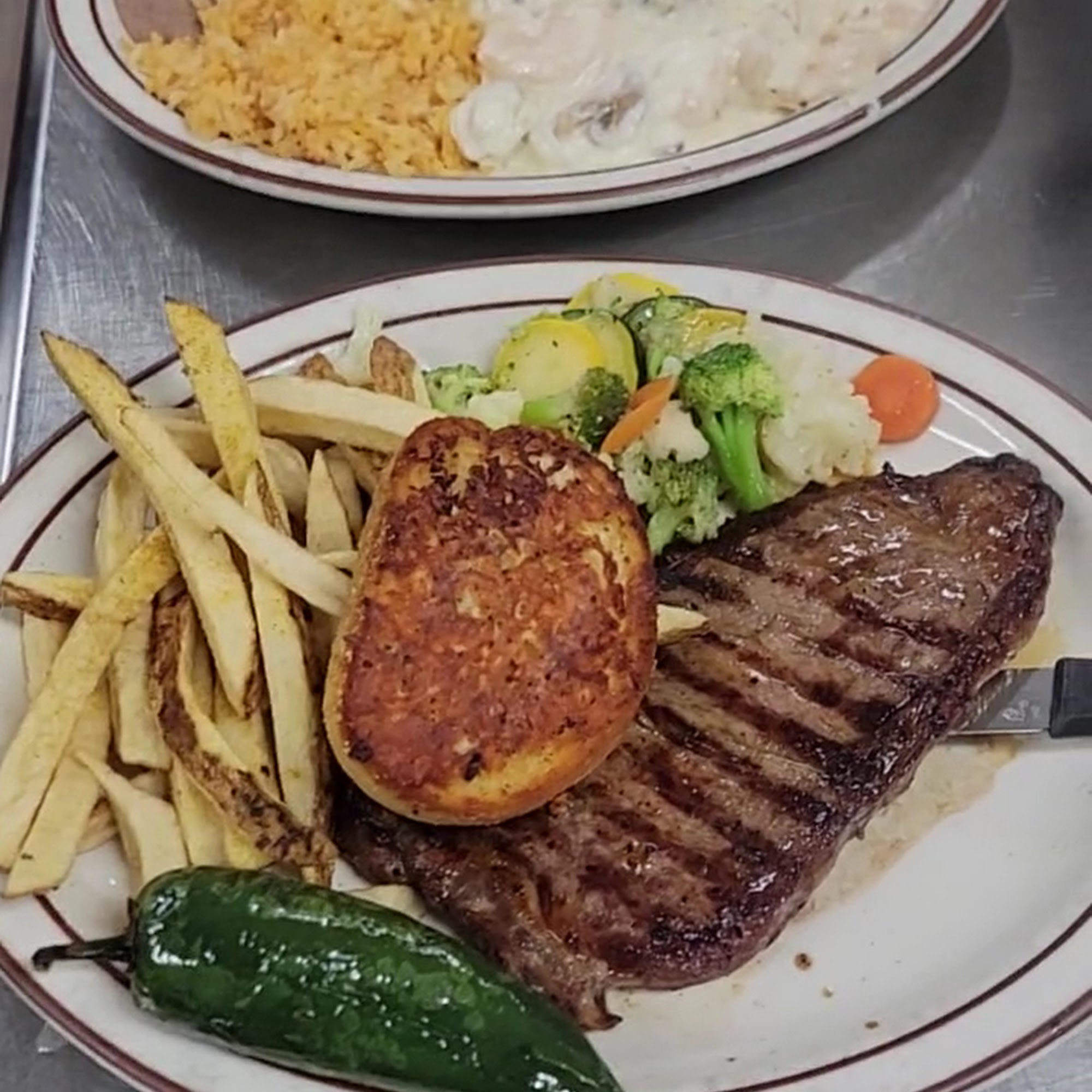 Chavolos mexican restaurant Del Norte