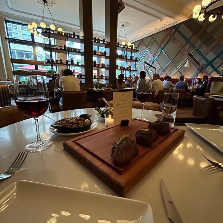 Photo credit: opentable