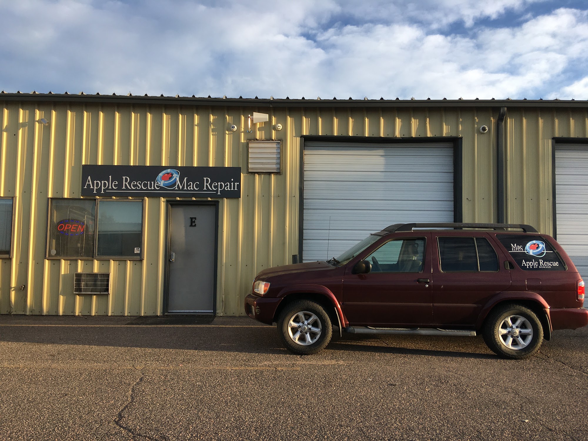 Apple Rescue Of Denver