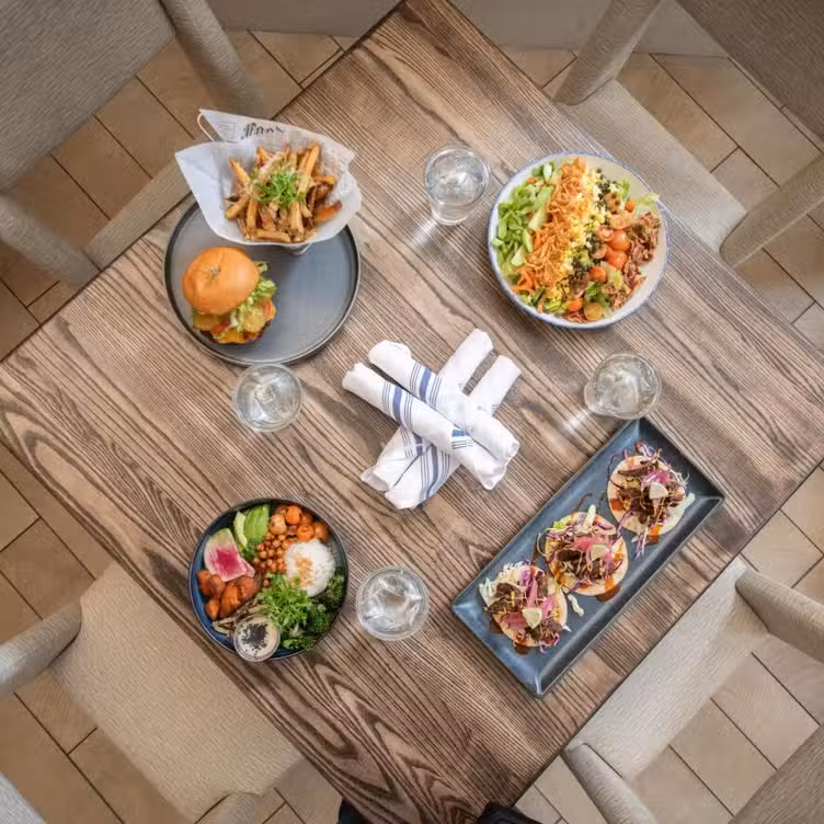 Photo credit: opentable