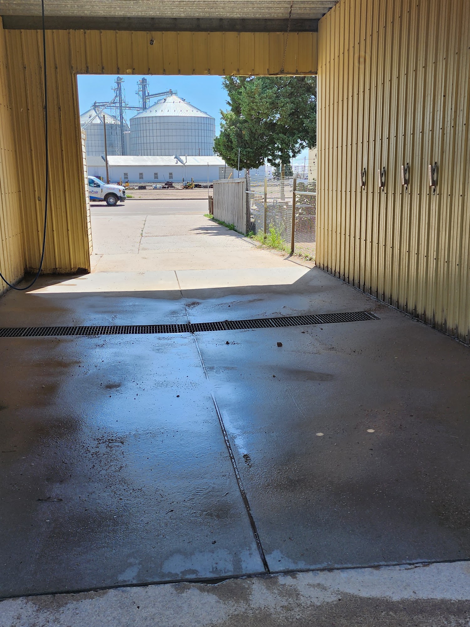 Bolt Thru Car Wash Eaton