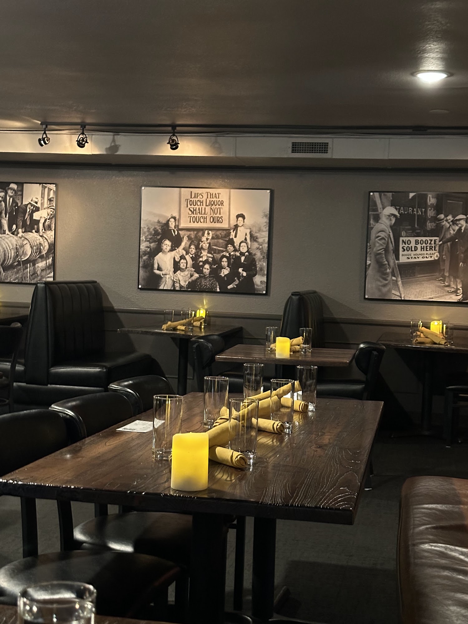 Moody's Lounge Grand Junction