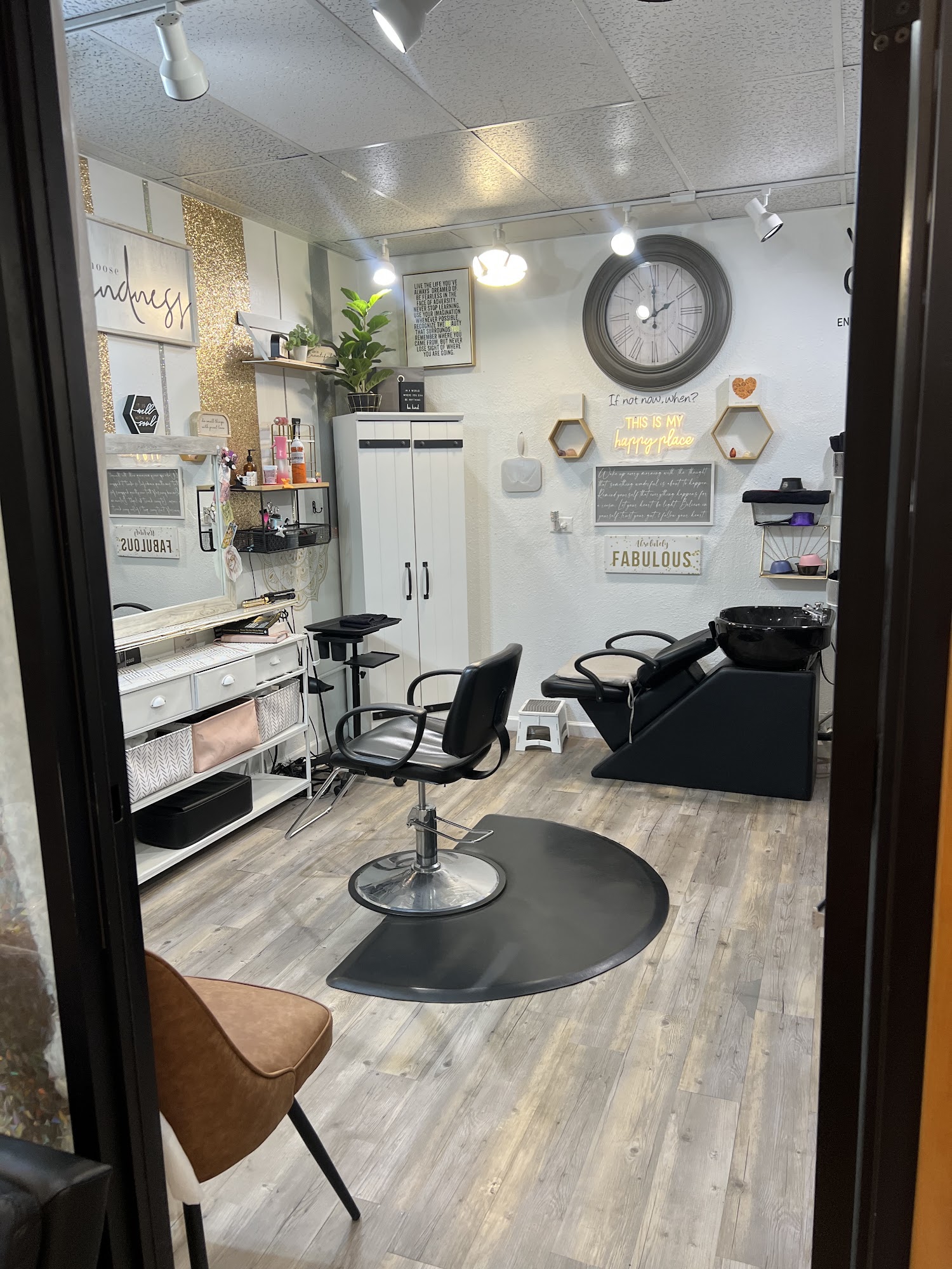 Rendezvous salon 2500 North Ave #9, Grand Junction Colorado 81501