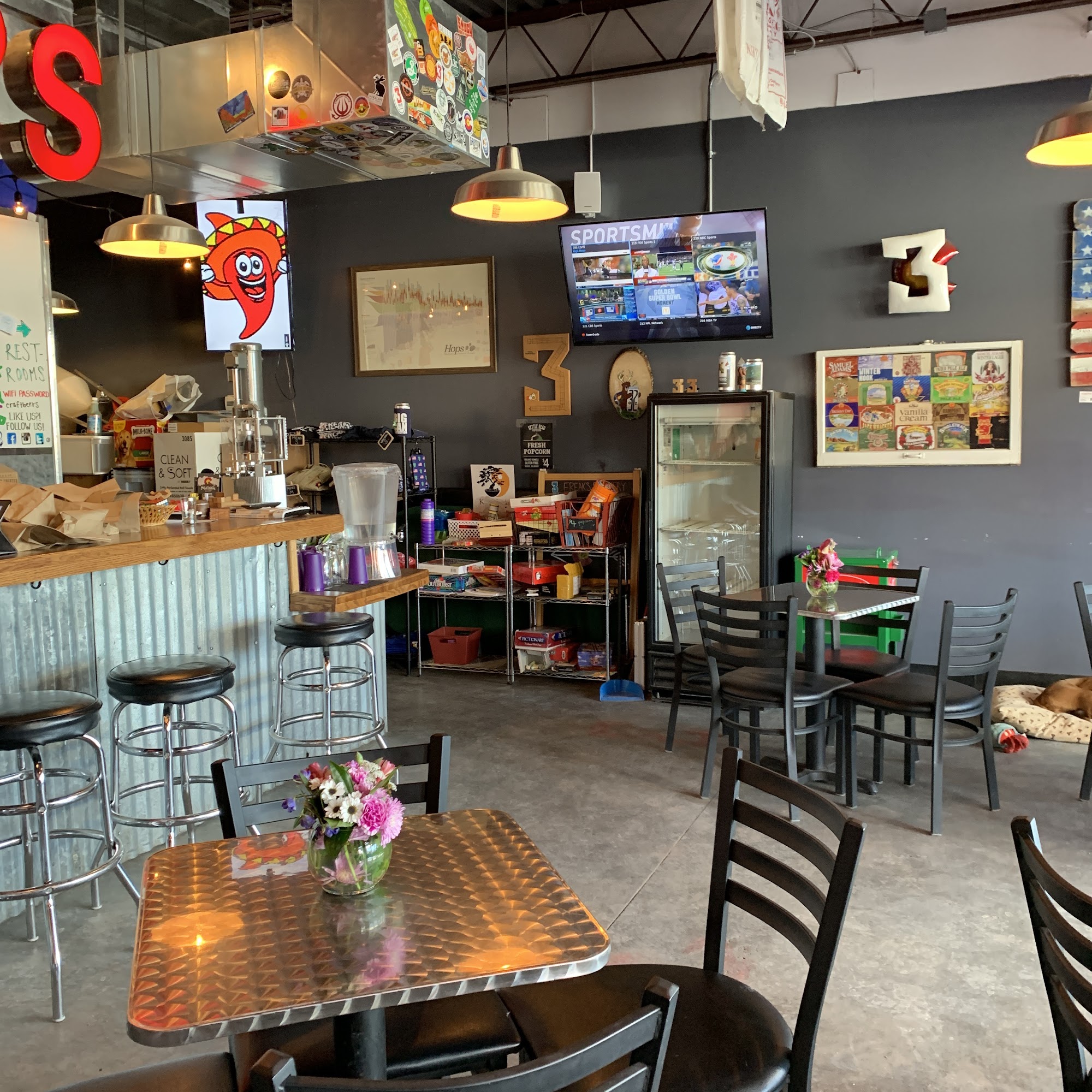 3 Freaks Brewery Highlands Ranch