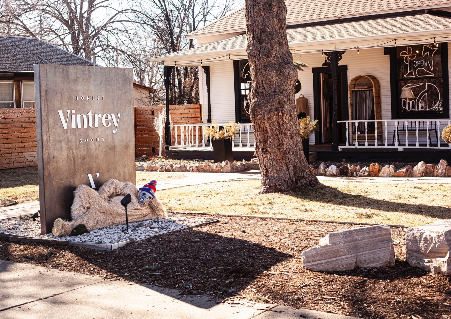 Romero's K9 Club & Tap House Lafayette