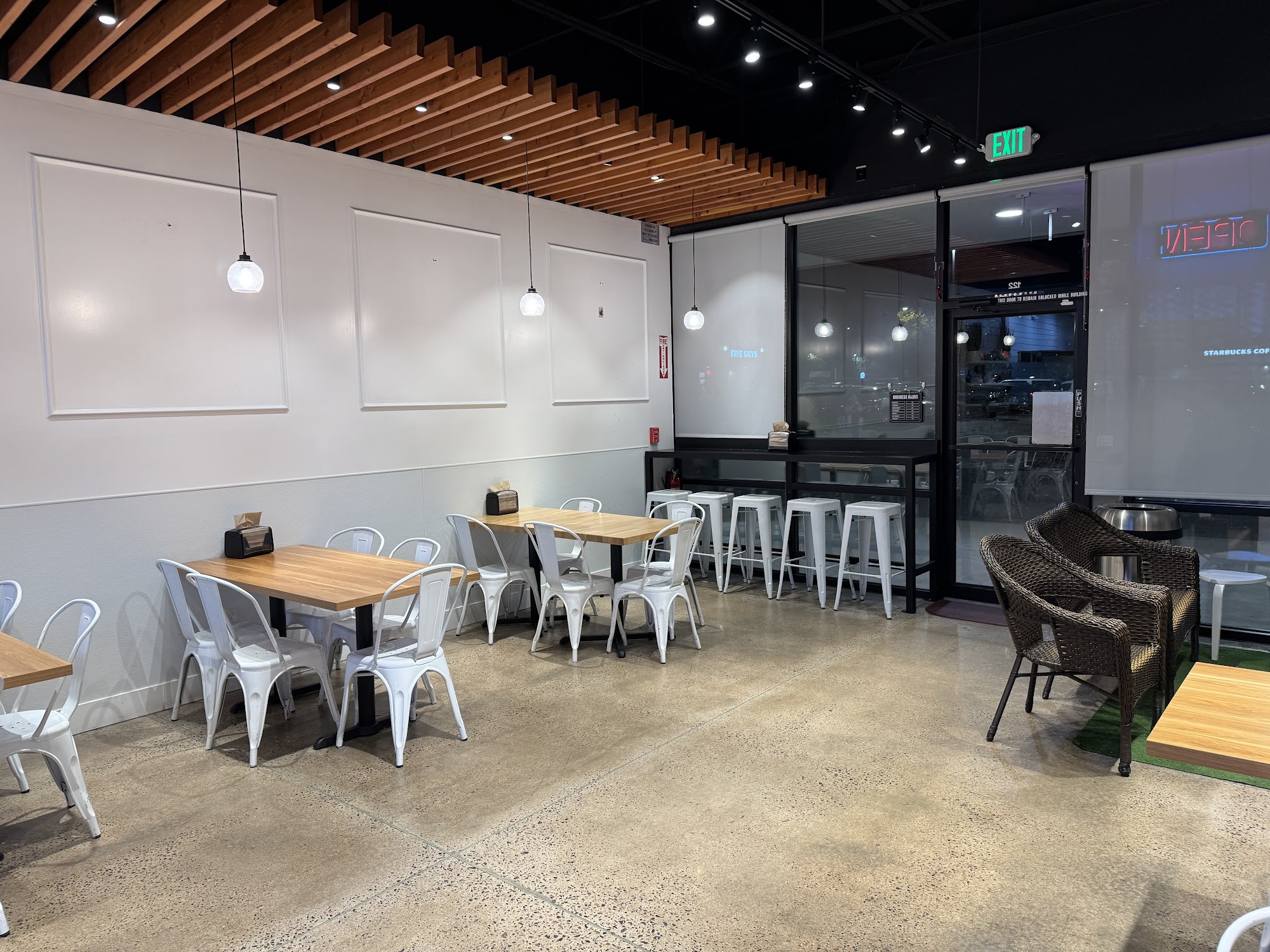 TropiTai Delights Lakewood