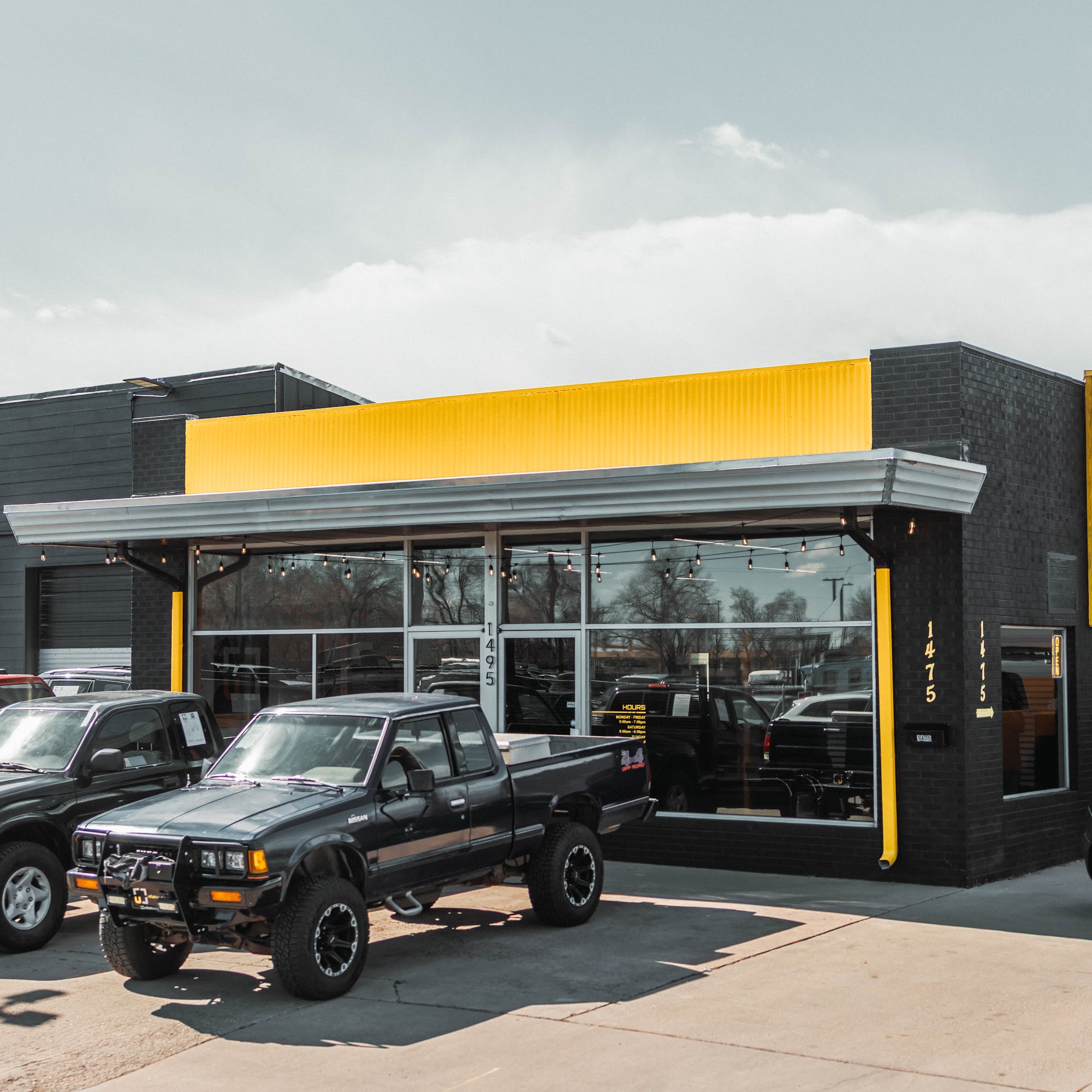 Urban Motors Yellow [Outlet]