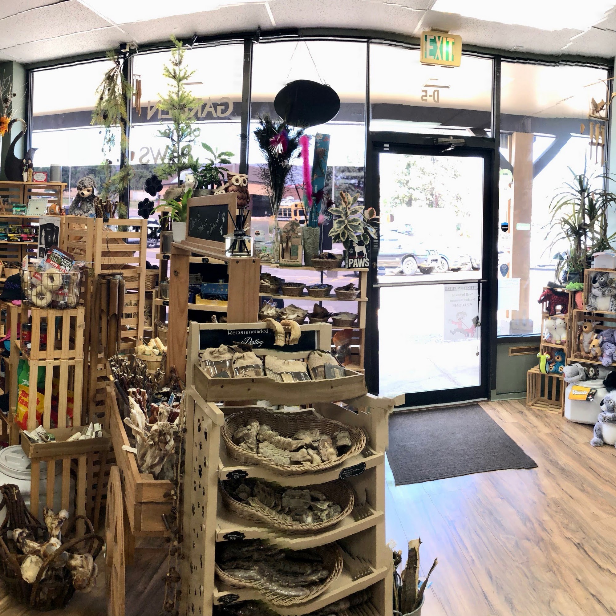 Garden of the Paws Natural Pet Market Littleton