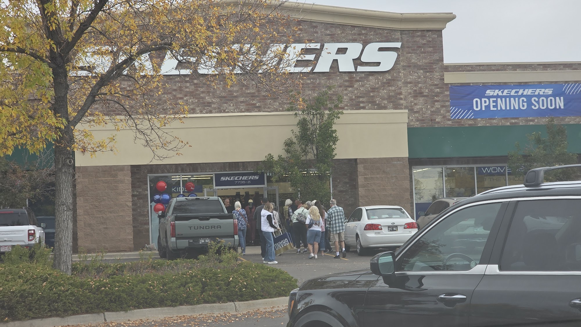 SKECHERS Warehouse Outlet Littleton