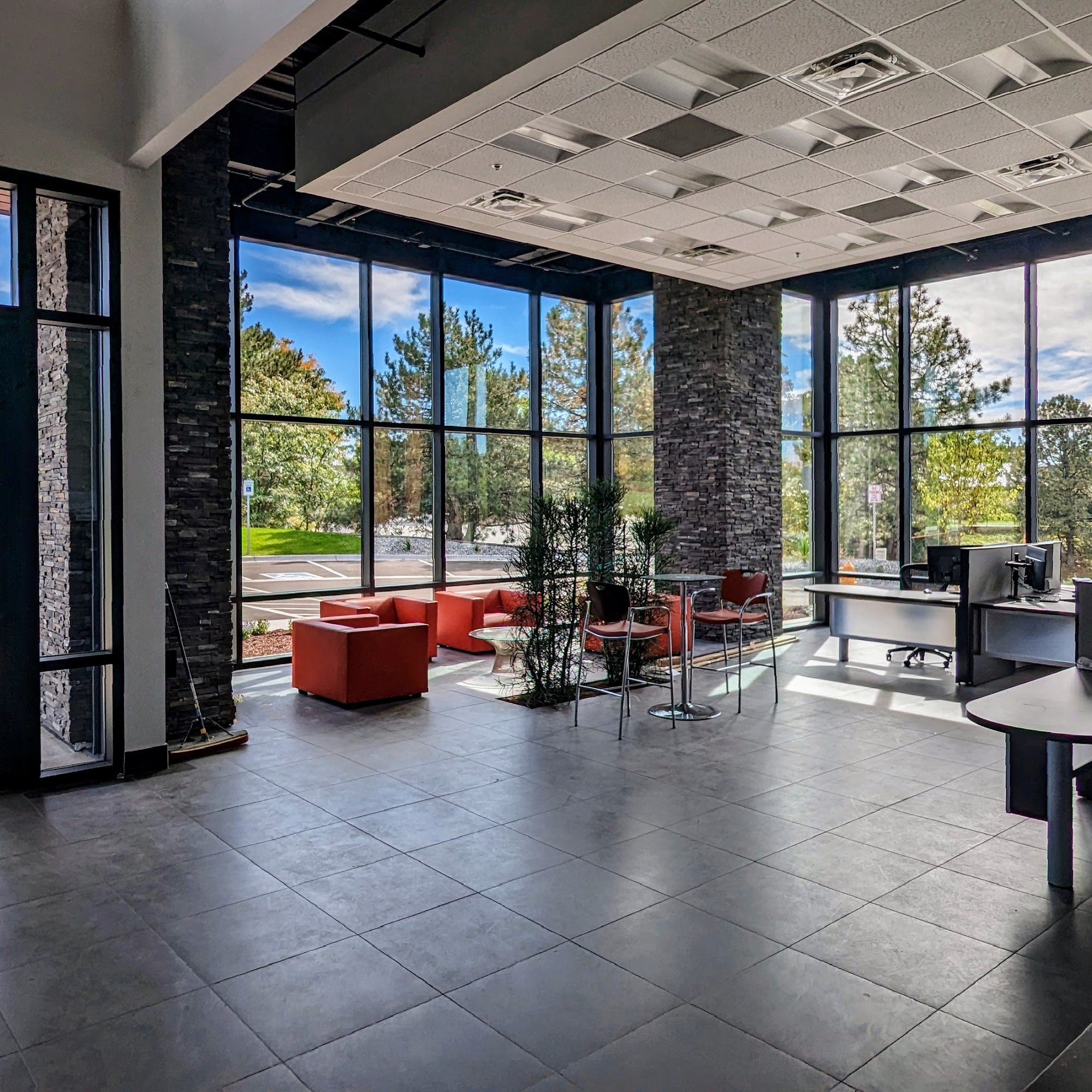 Stuttgart Auto Body Ltd