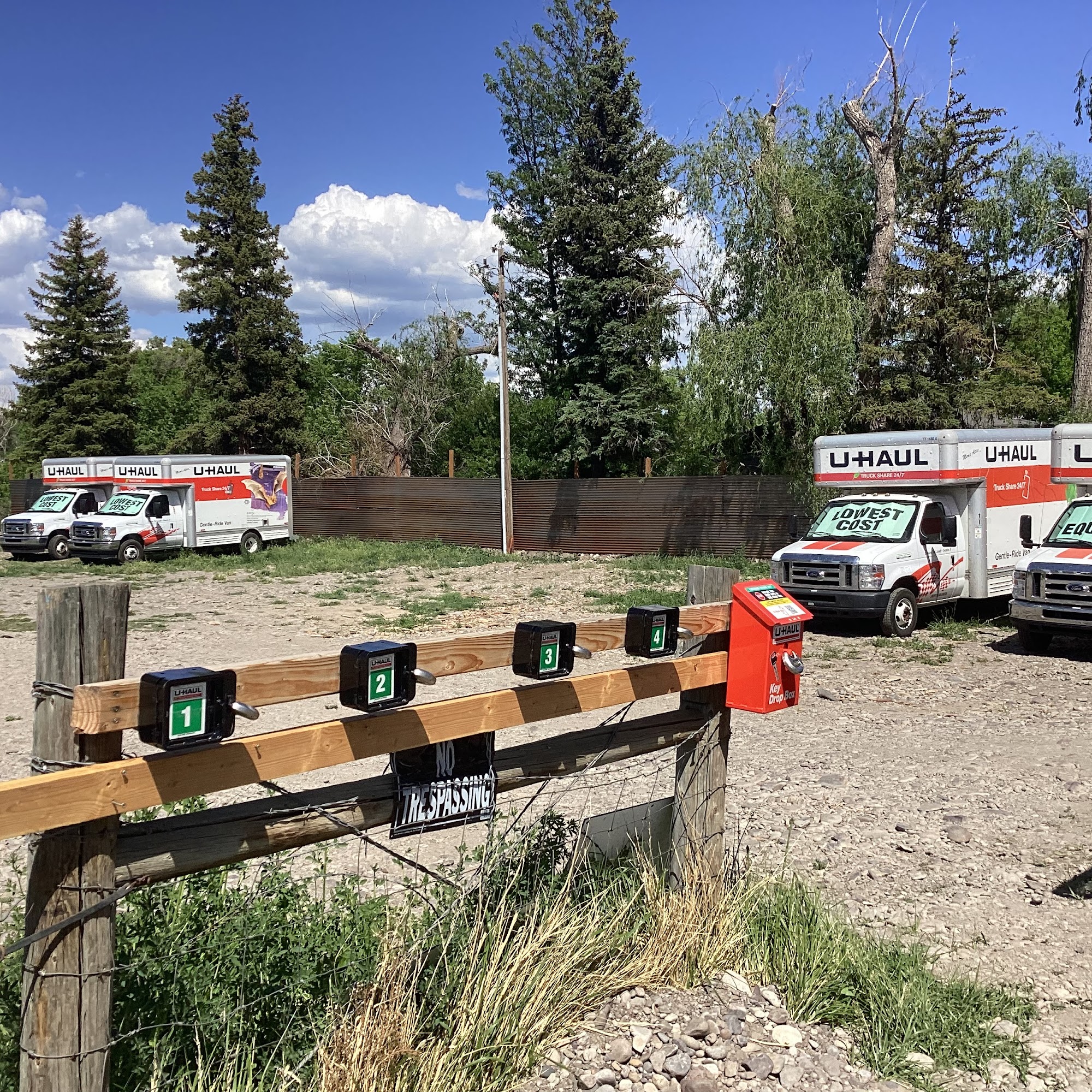 U-Haul Neighborhood Dealer