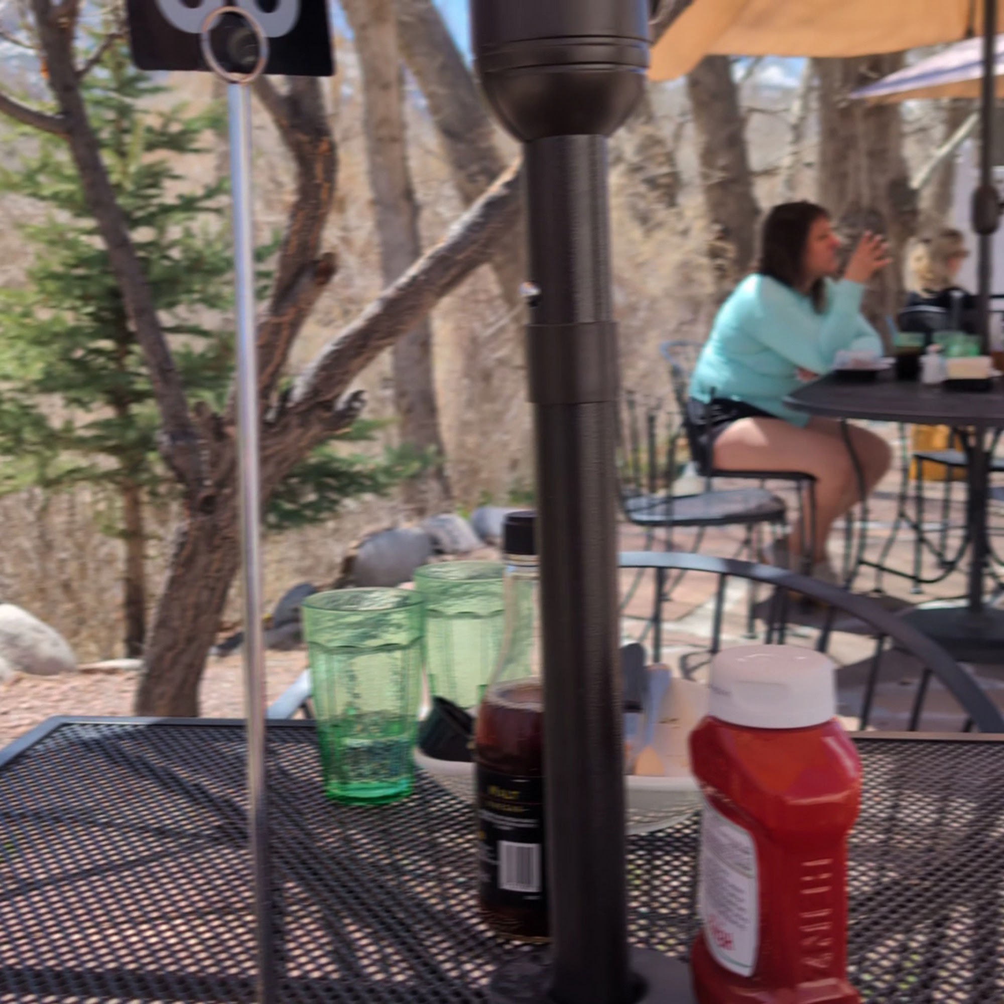 Robin's in Salida Salida