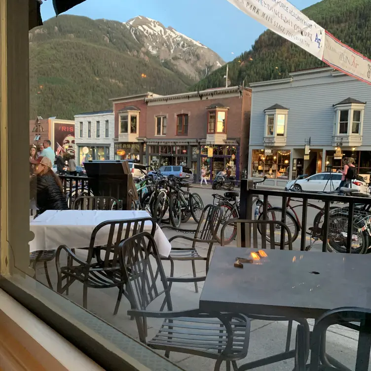 Photo credit: opentable