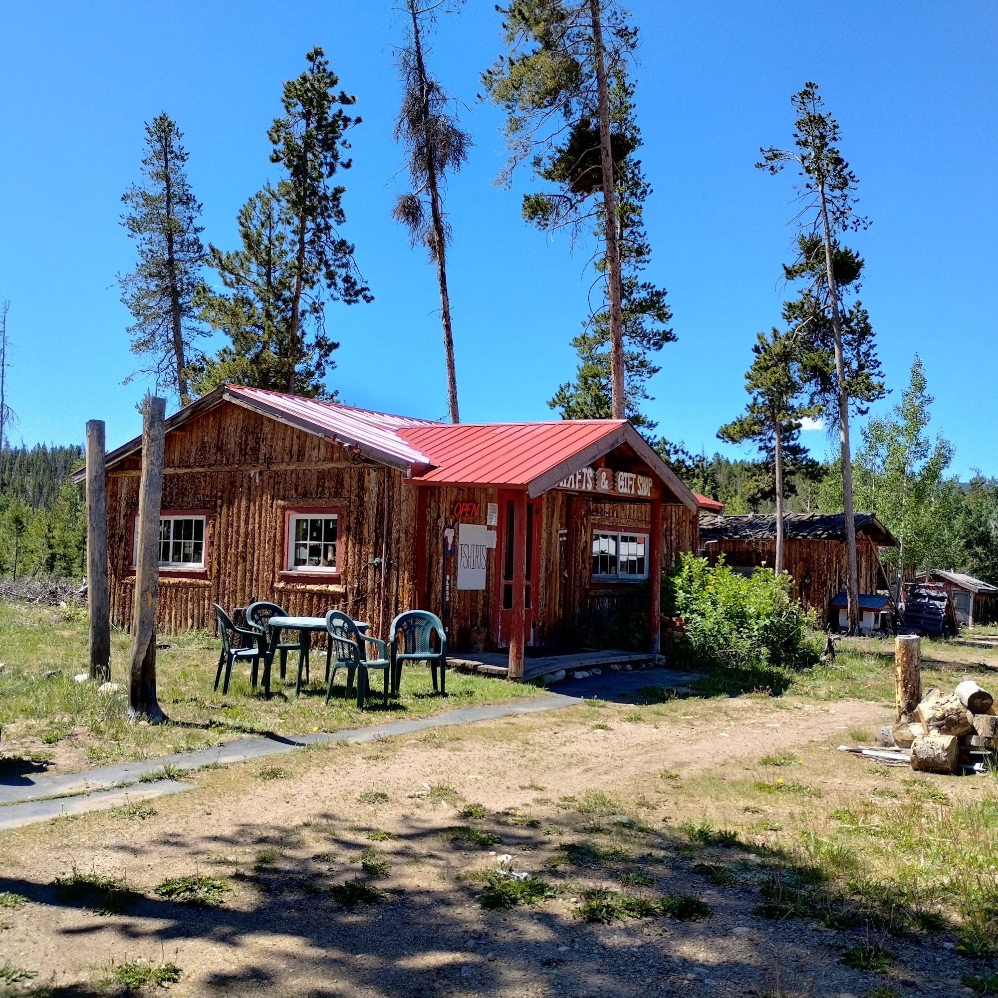 Cabins Gift Shops Walden