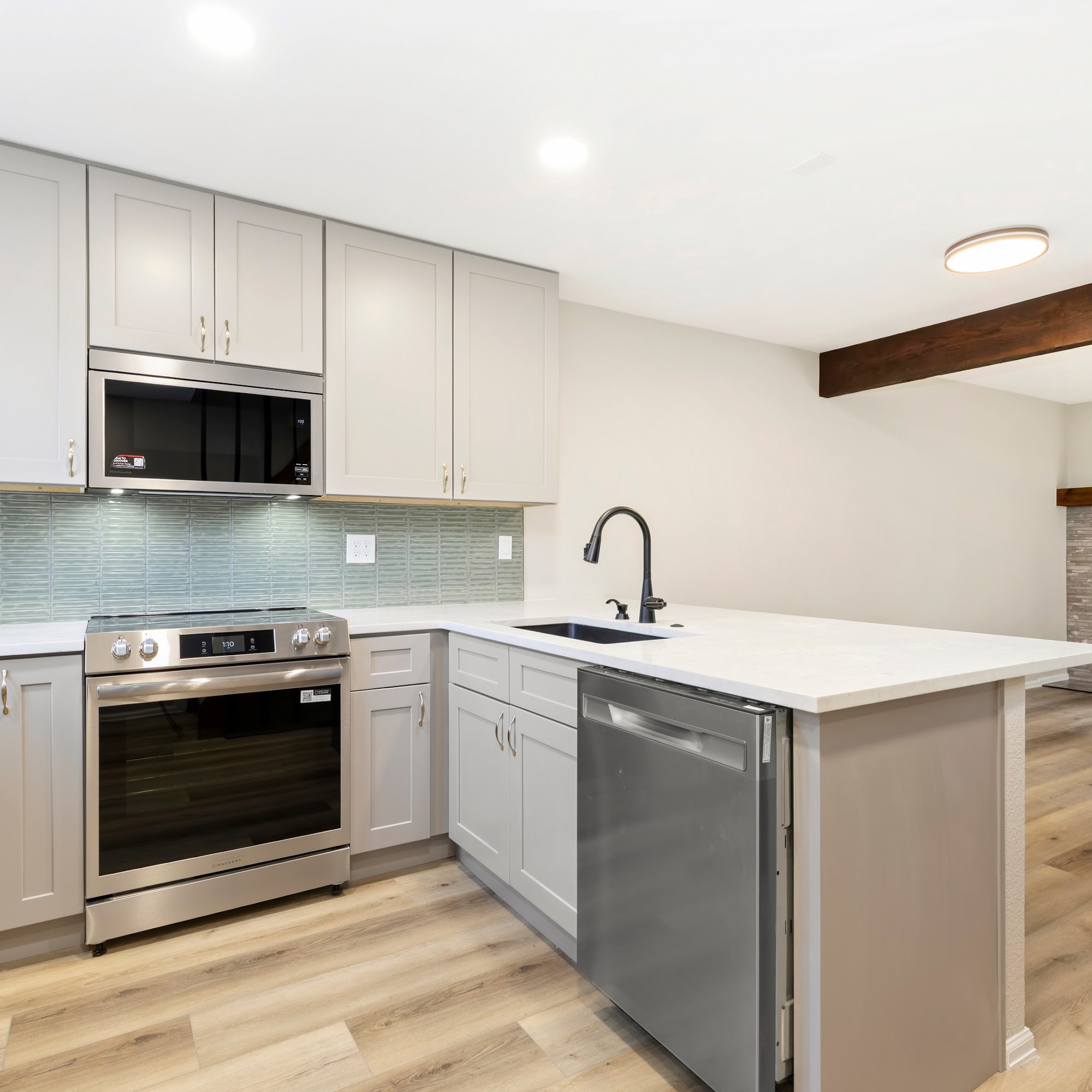 Blue Ribbon Exteriors & Construction