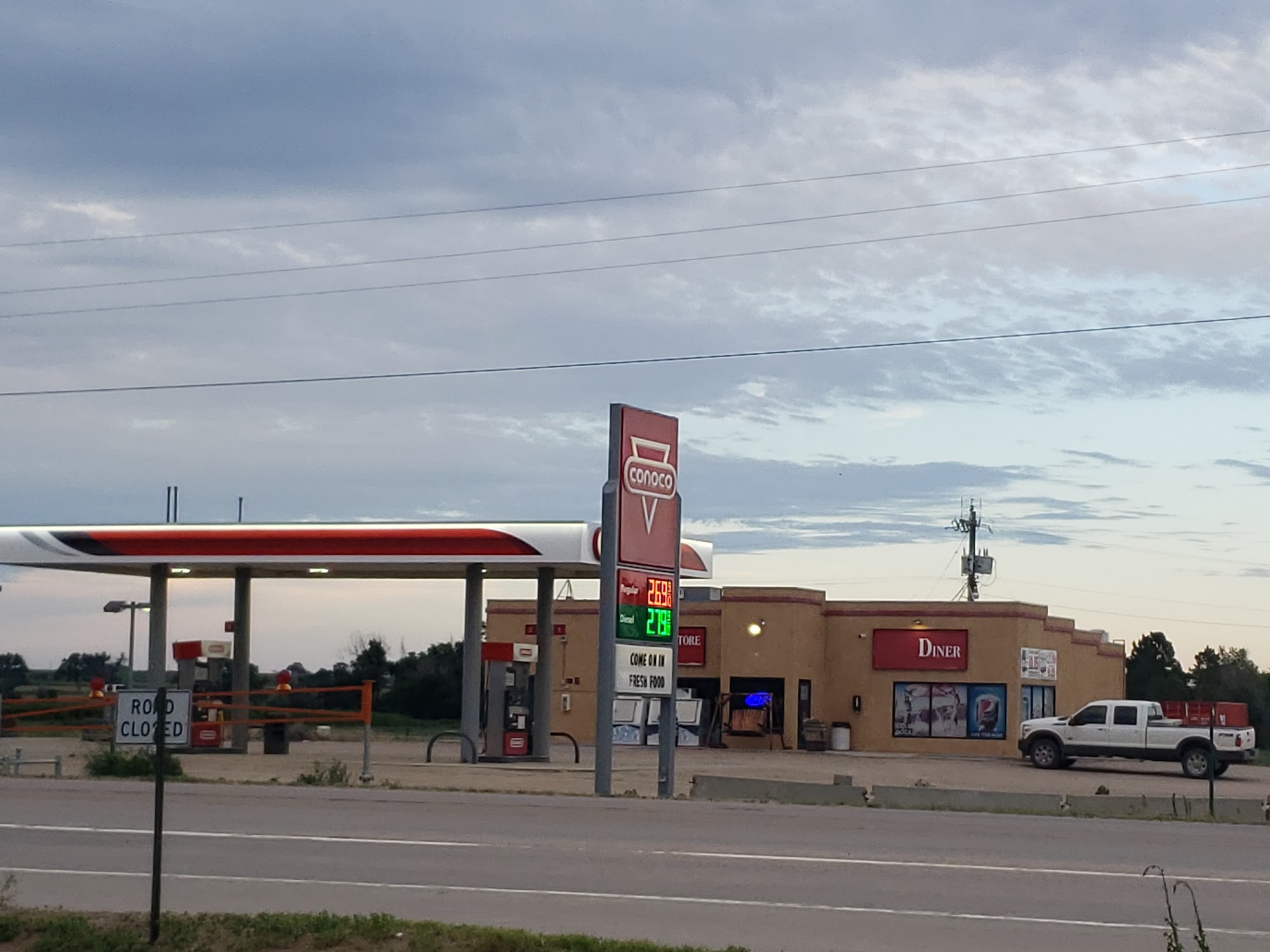 County Line Convenience