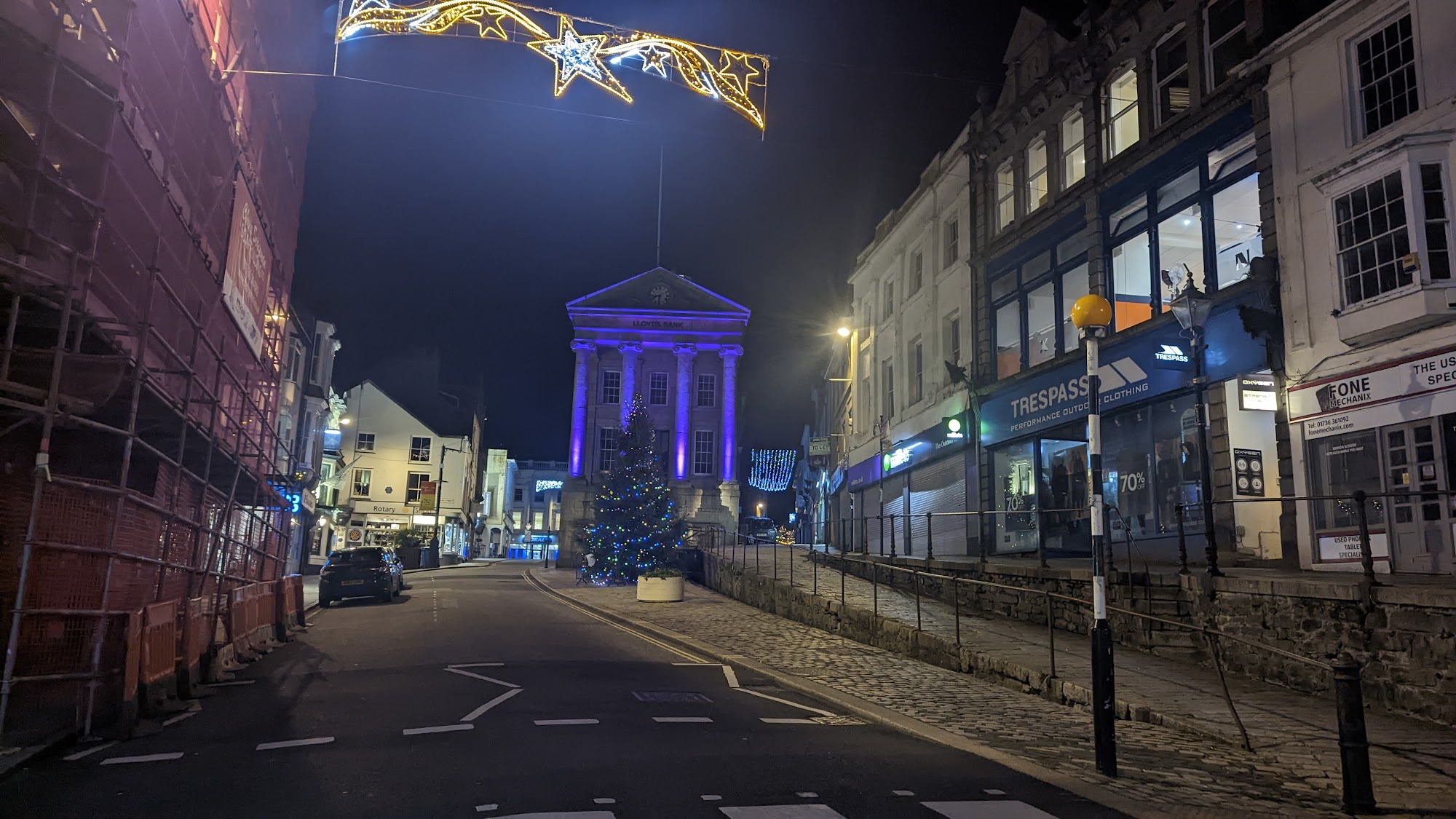 Holland & Barrett - Penzance