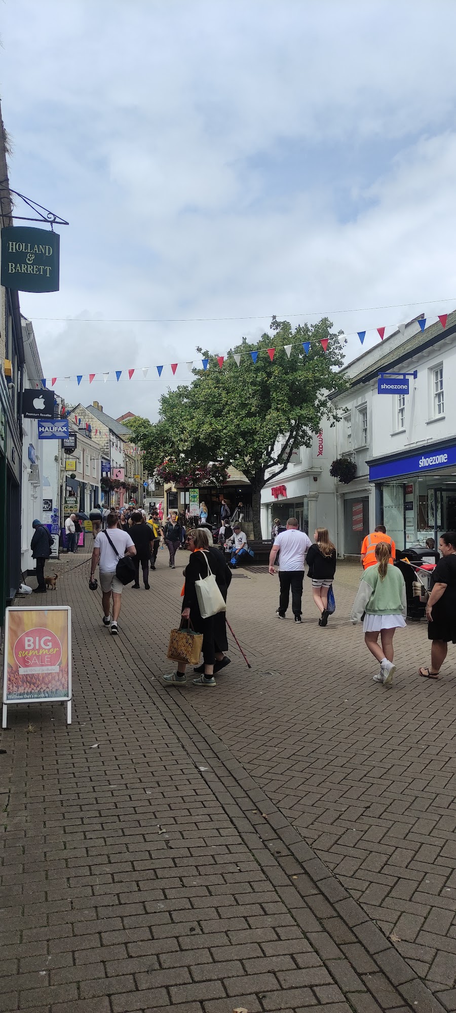 Holland & Barrett - Truro