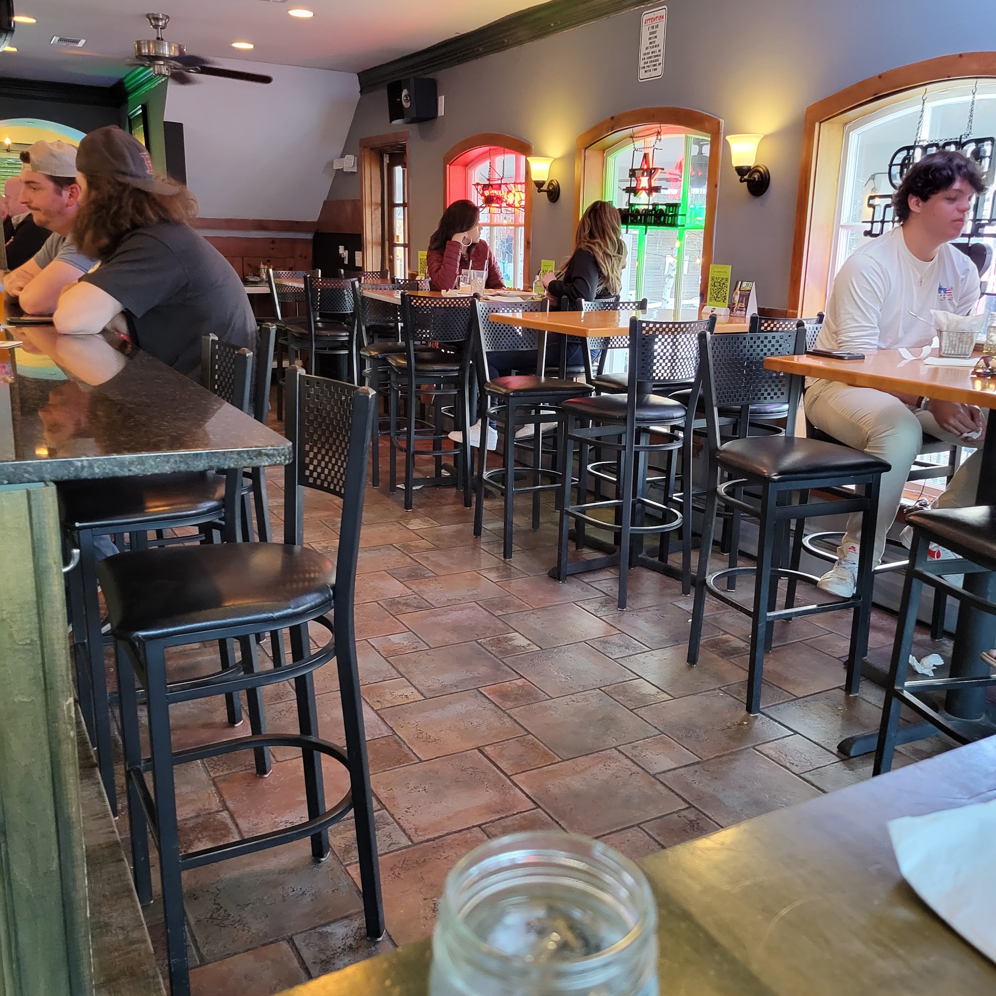 Lyme Bar & Grill Avon