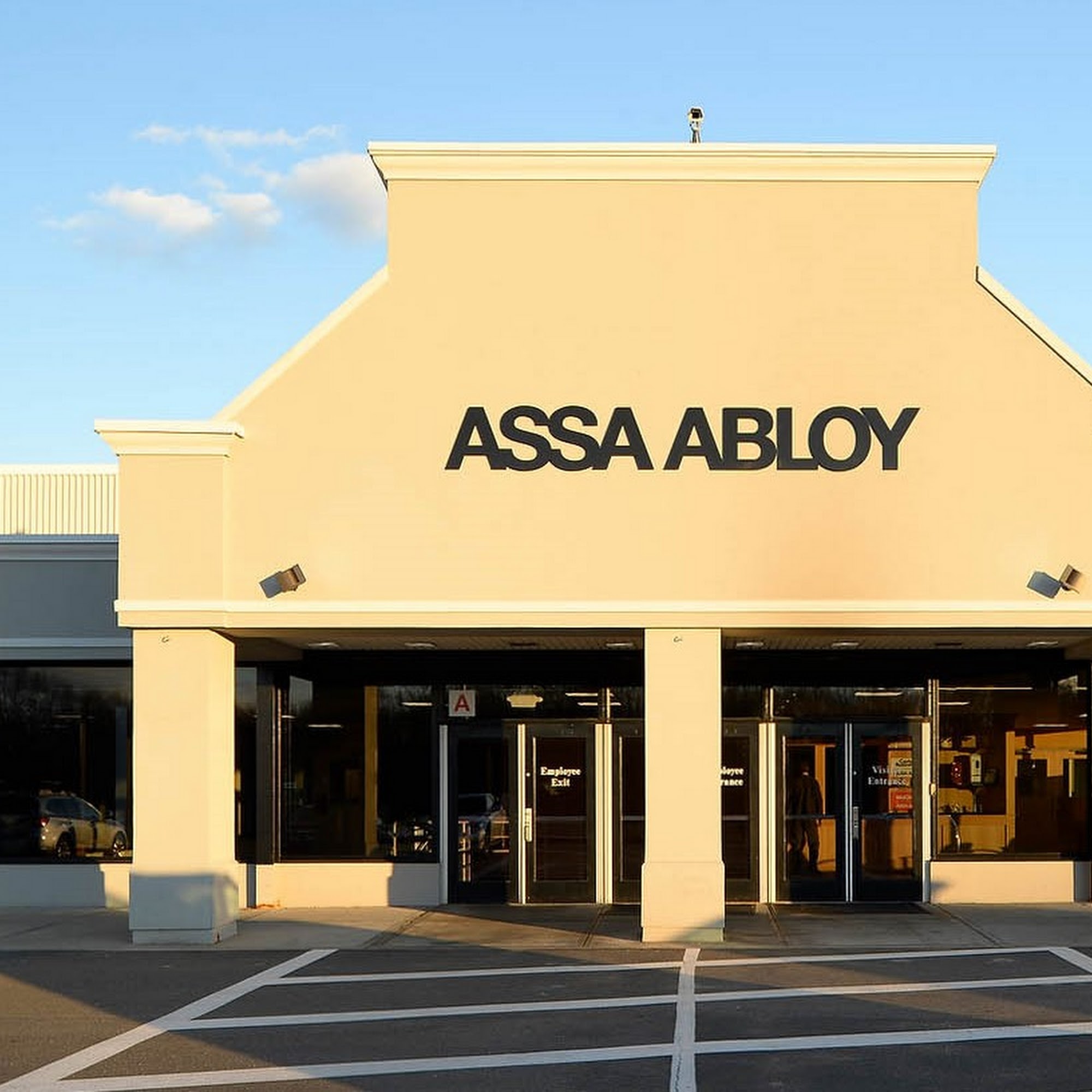 ASSA ABLOY | Corbin Russwin Berlin