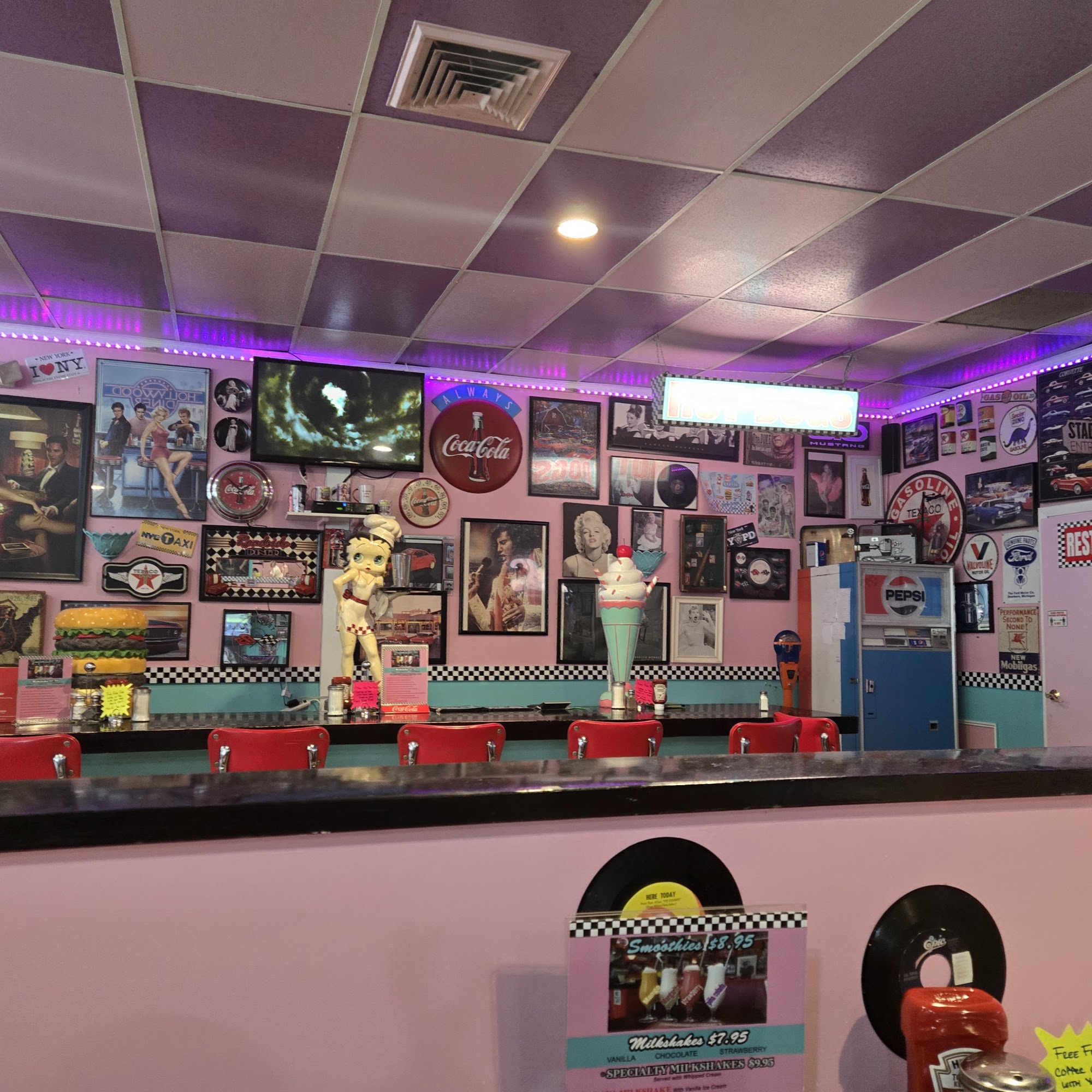 Famous 50's Diner Bridgeport