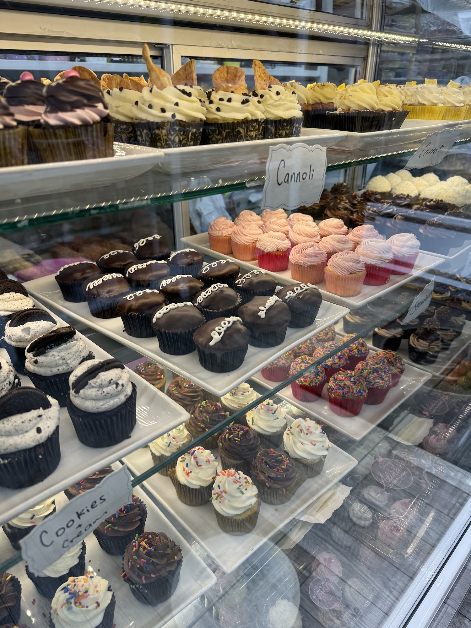 Alina's Cakes and Cookies Menu