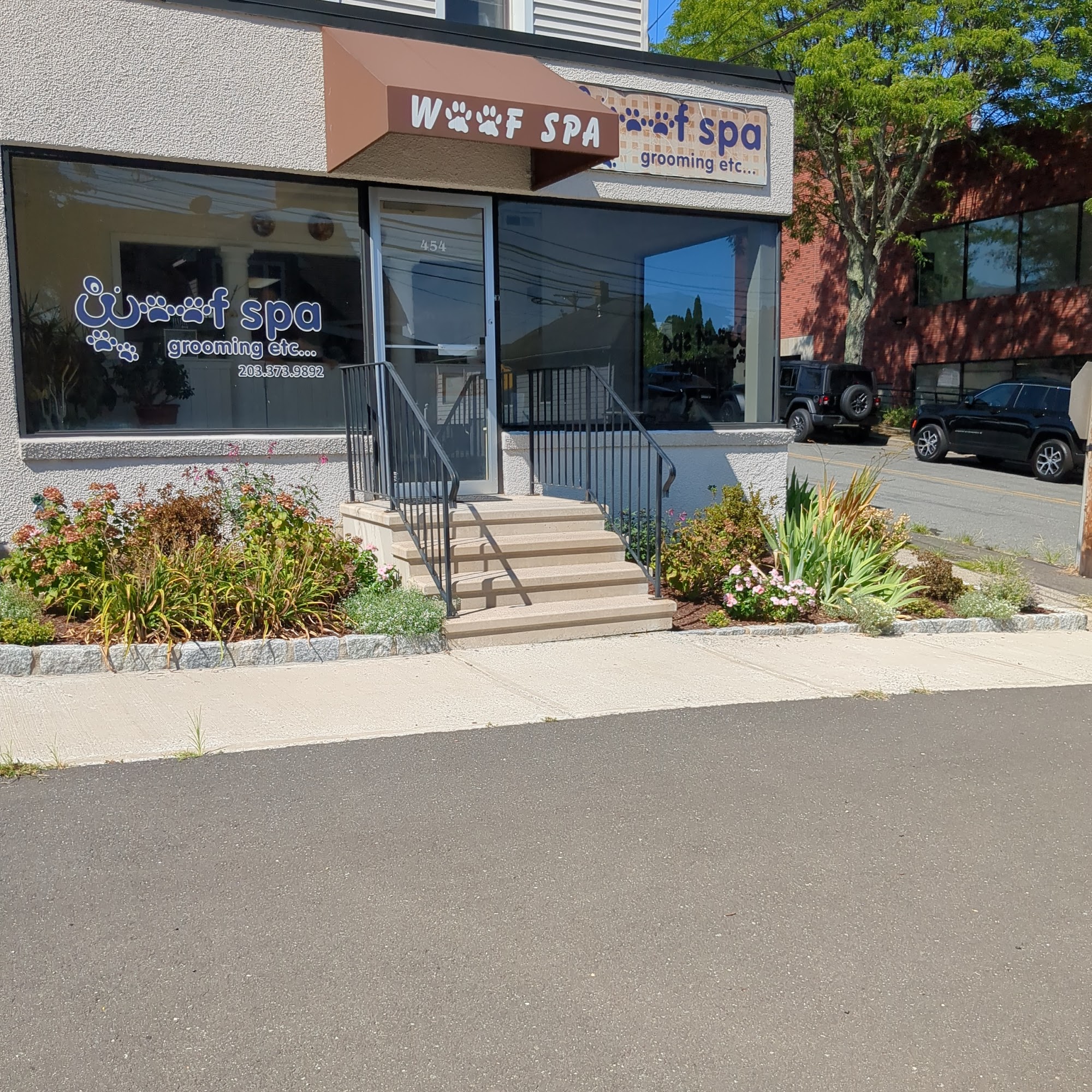 Woof Spa Grooming etc 456 Tunxis Hill Rd, Fairfield Connecticut 06825