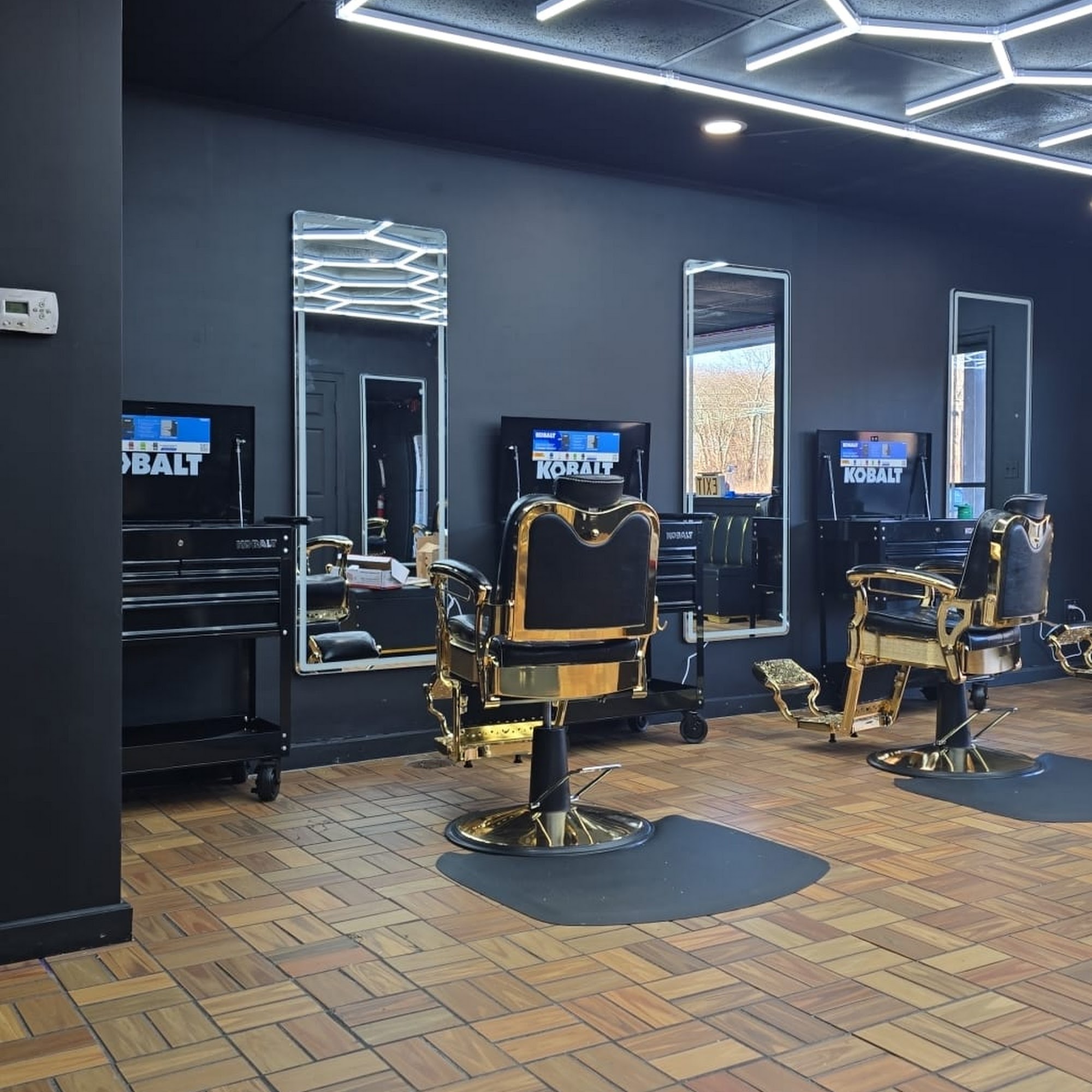 MVP Cuts Barbershop 577 CT-12 b4, Groton Connecticut 06340