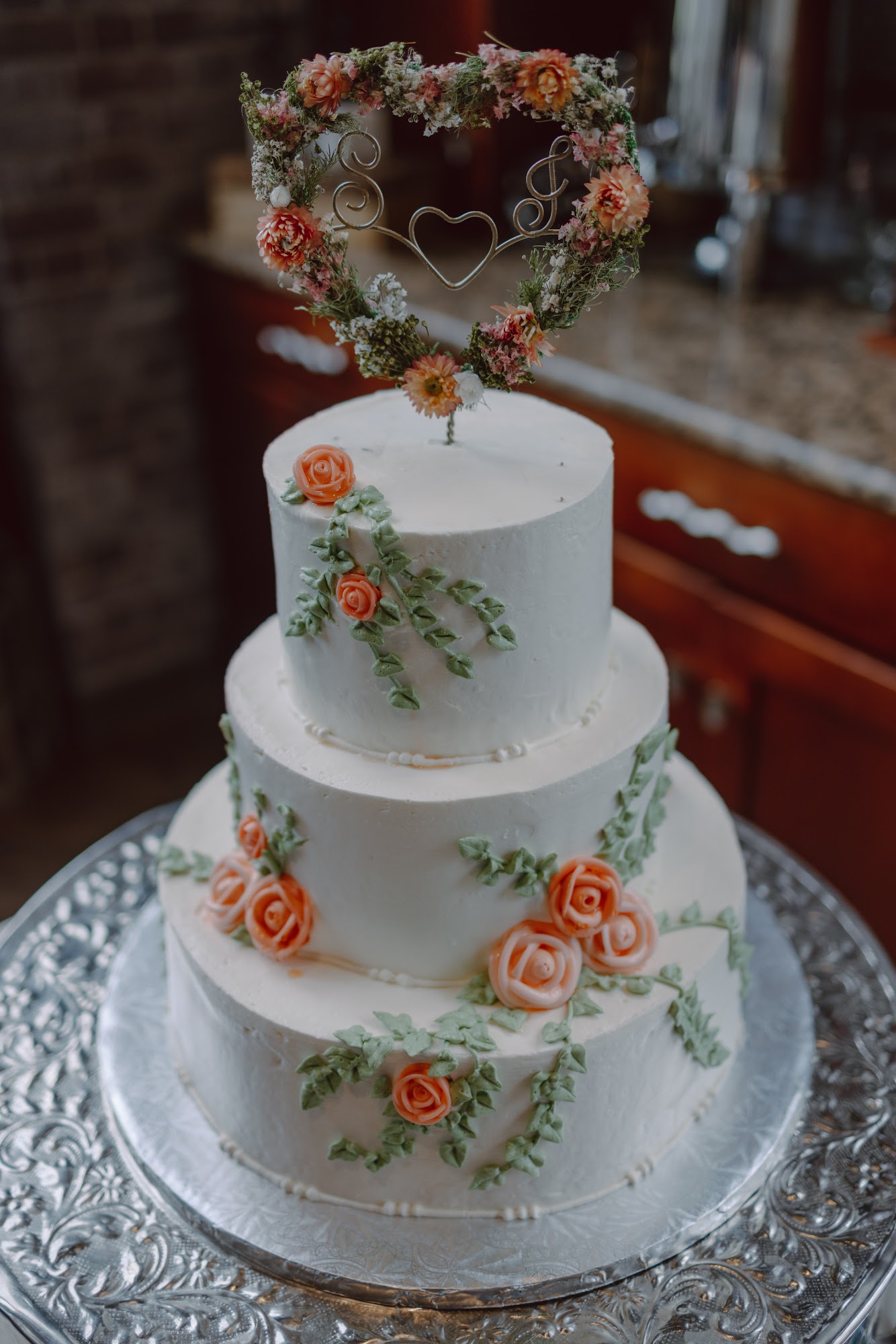 Creative Cakes By Donna Menu