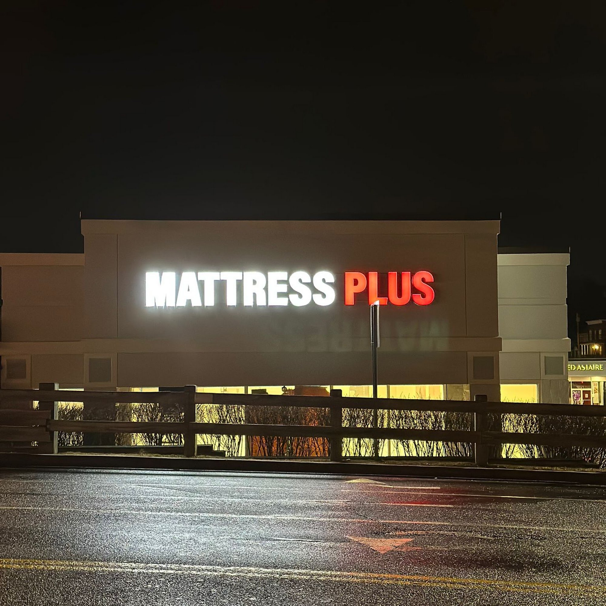 MATTRESS PLUS - HAMDEN CT