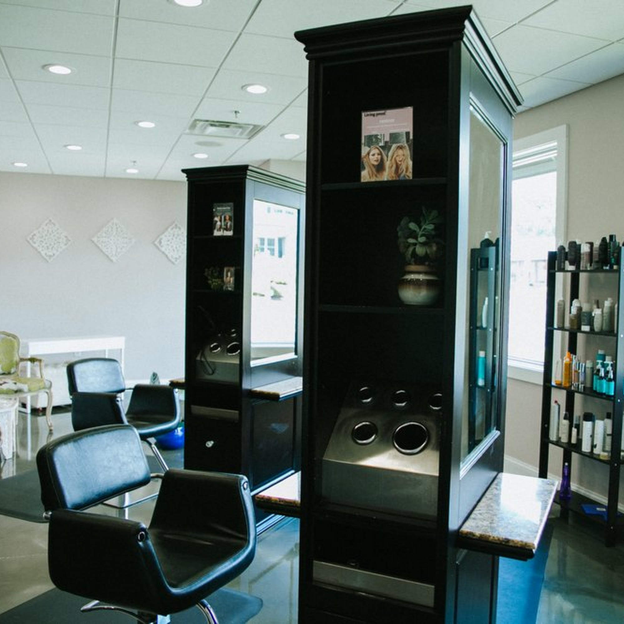 Amy Lisi Hair and Makeup 2518 Whitney Ave suite c, Hamden Connecticut 06518