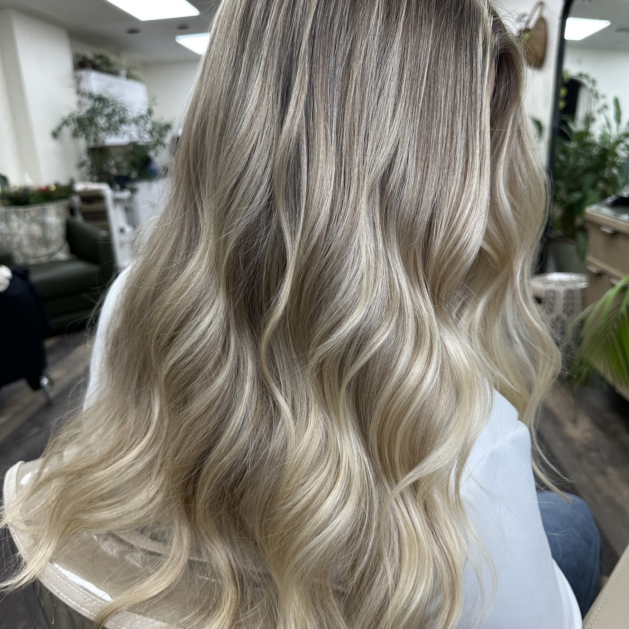 Foil & Shade Hair Salon 1220 Whitney Ave # C4, Hamden Connecticut 06517