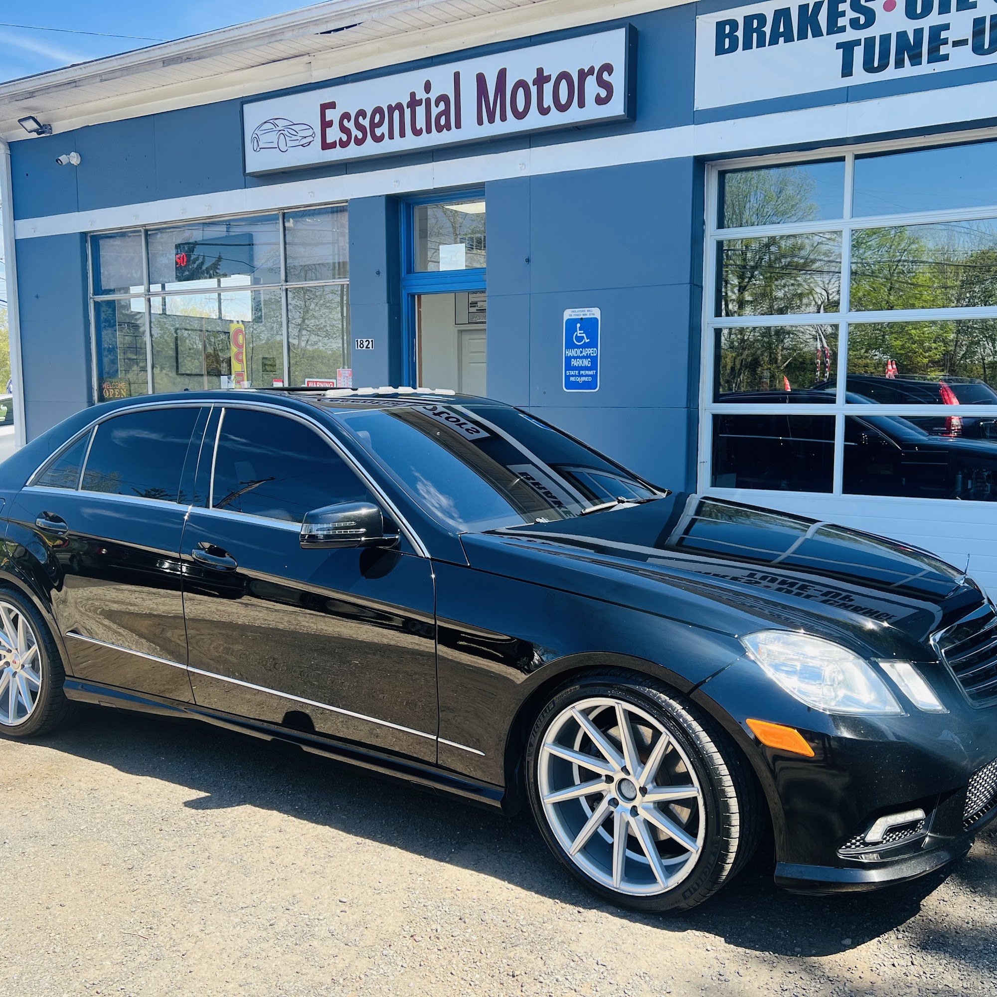 Essential Motors Meriden