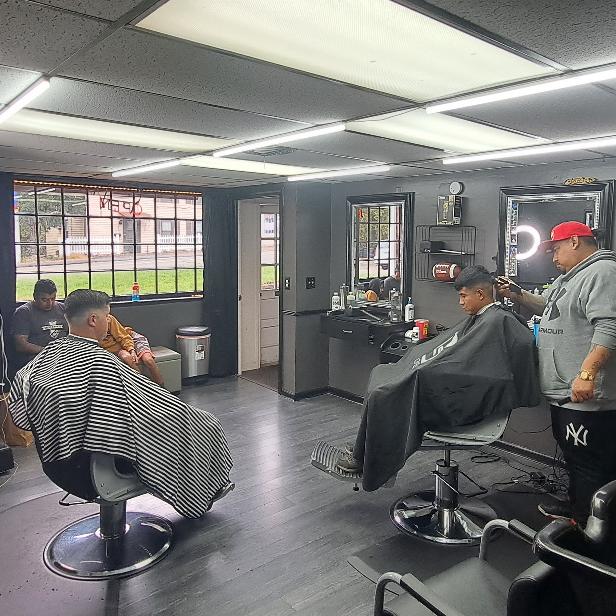 Evolution Hair Studio 3