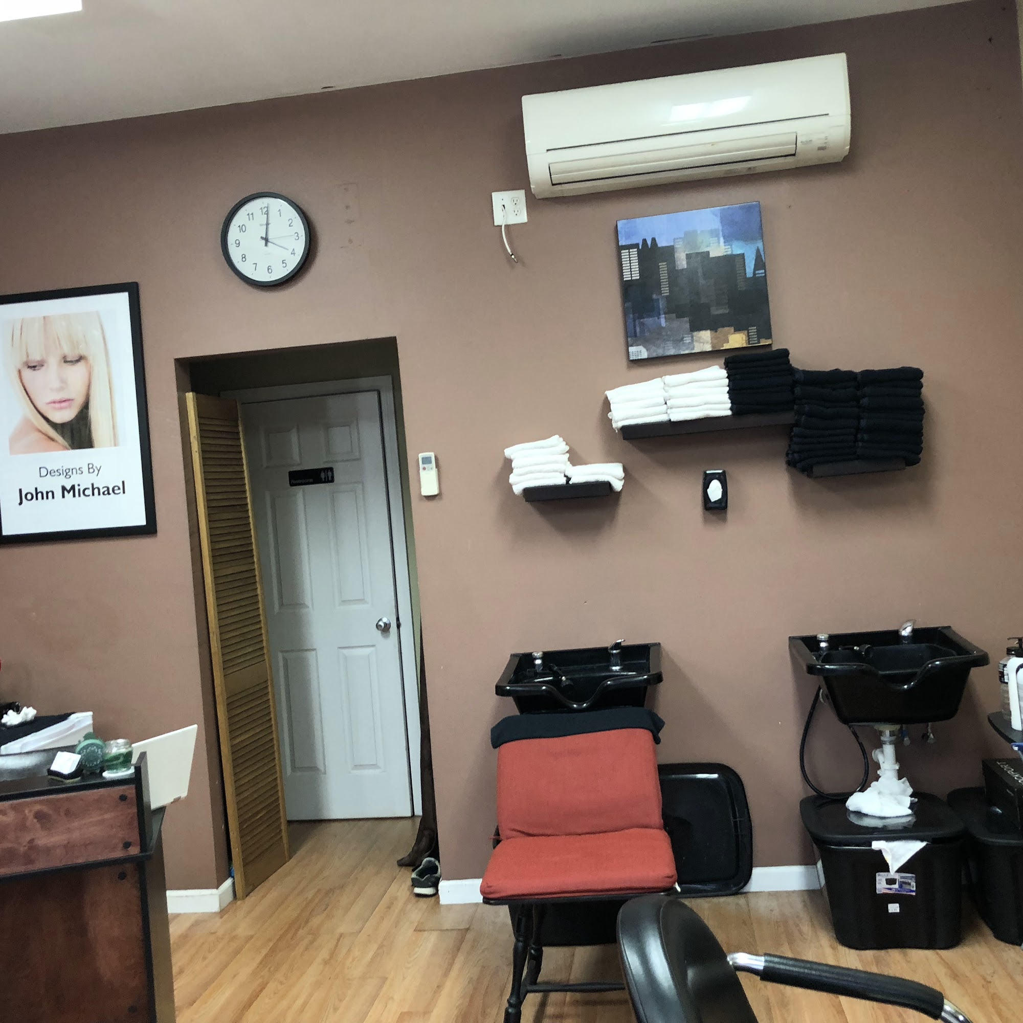 John Michael Salon 149 Bridgeport Ave, Milford Connecticut 06460