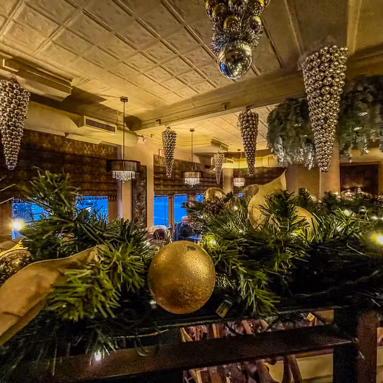 Photo credit: opentable
