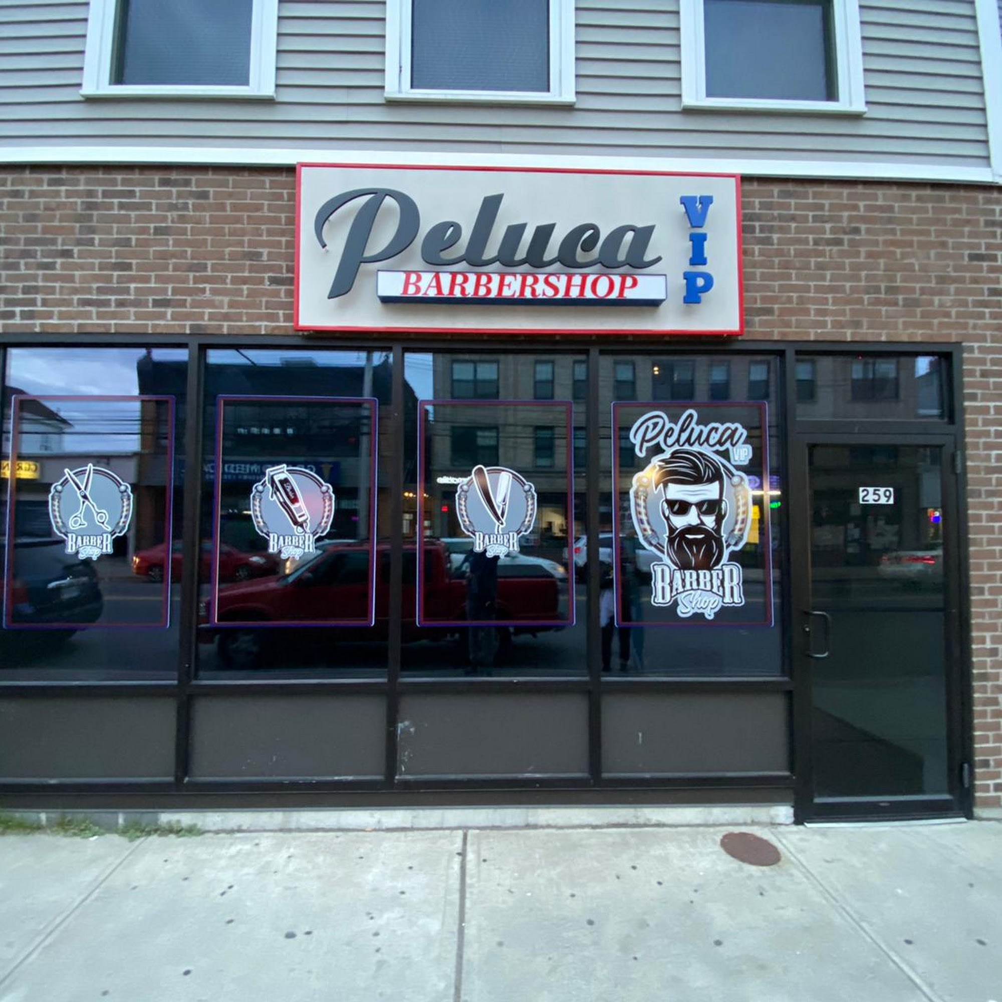 Peluca vip barbershop 259 Grand Ave, New Haven Connecticut 06513
