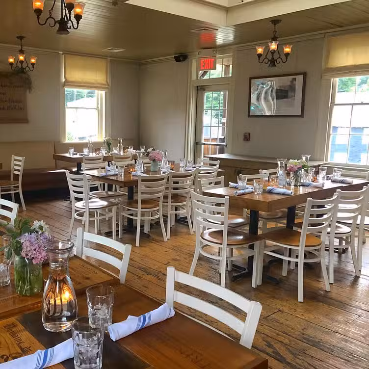 Photo credit: opentable