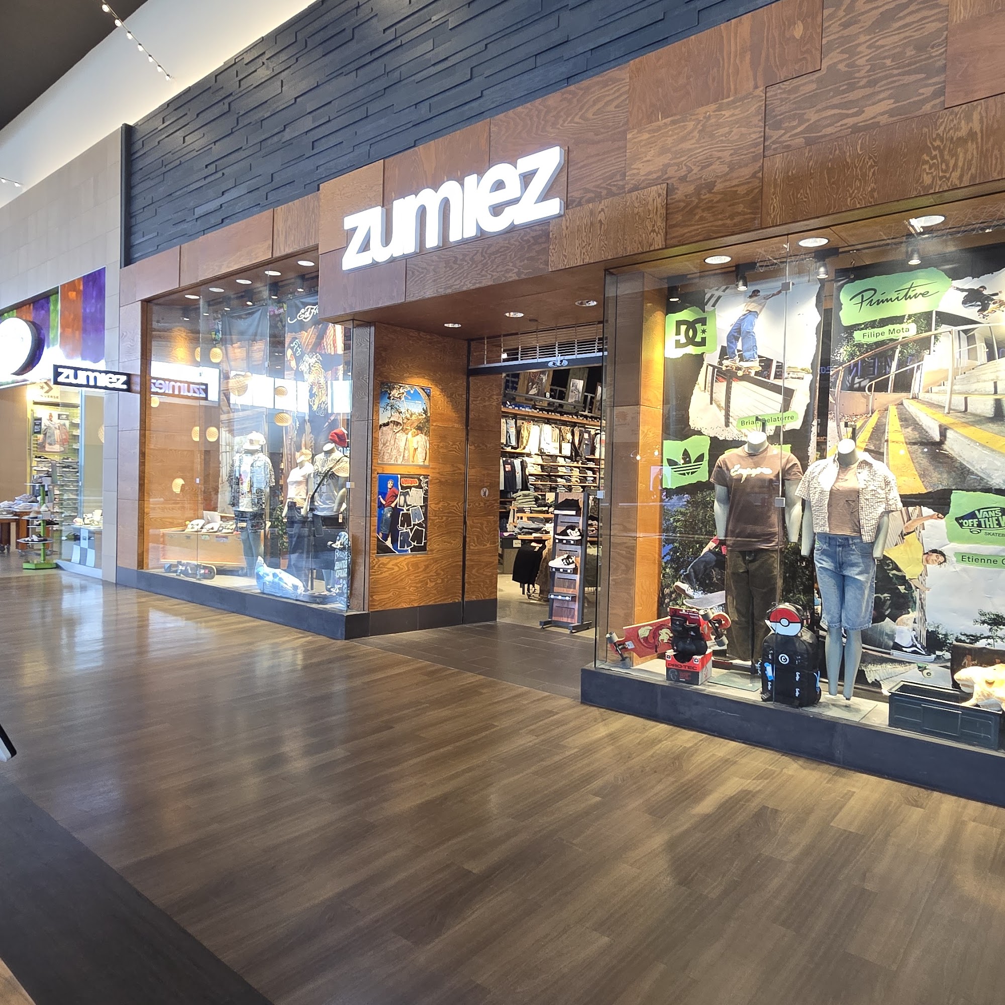 Zumiez