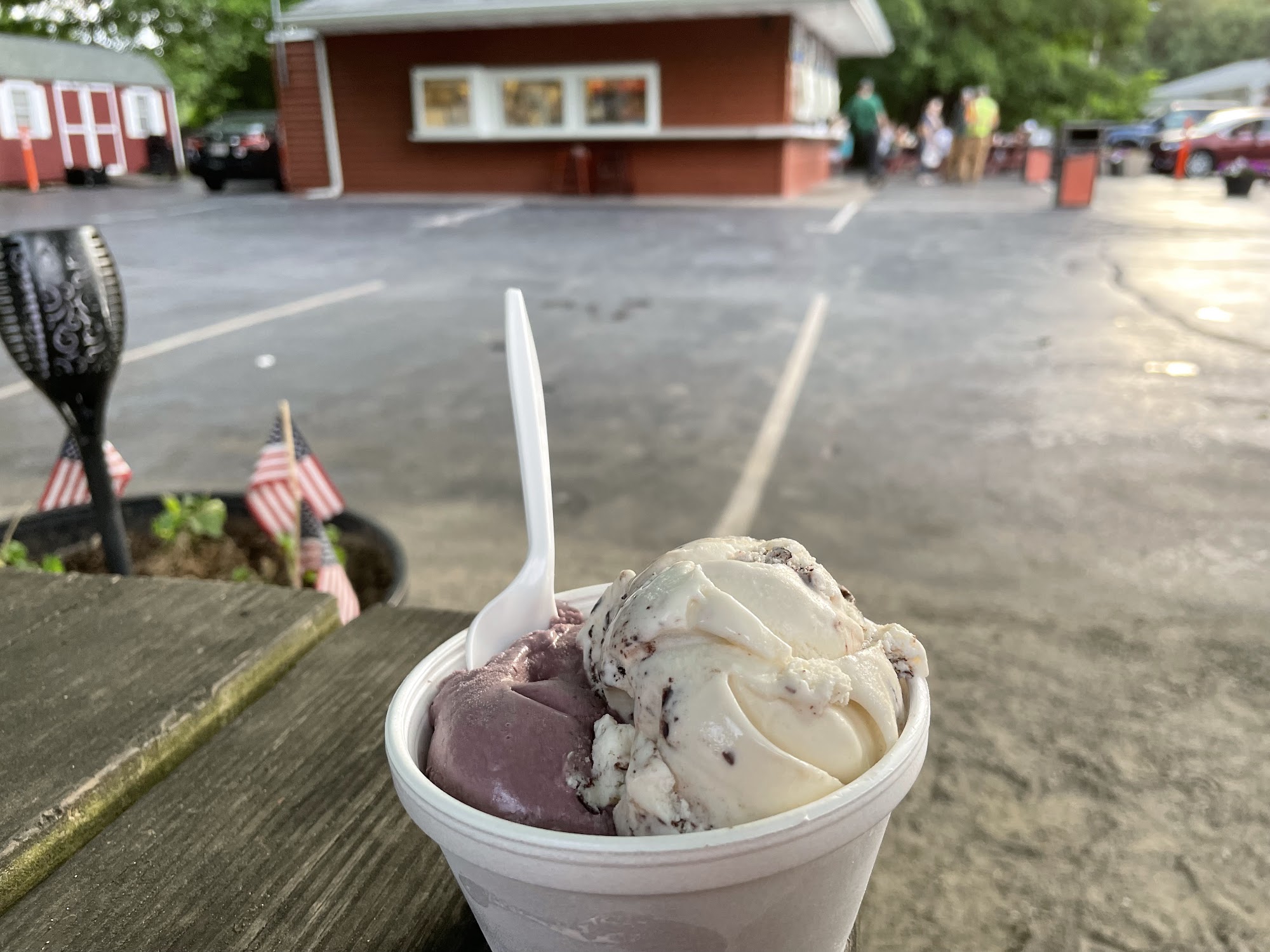 Deary Brothers Mike's Stand Putnam