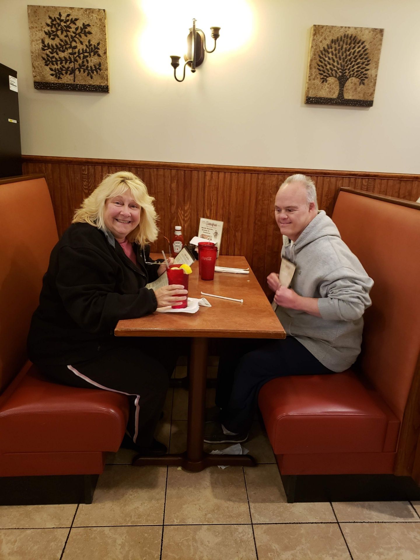 Sassafras Restaurant & Ice Cream Shelton