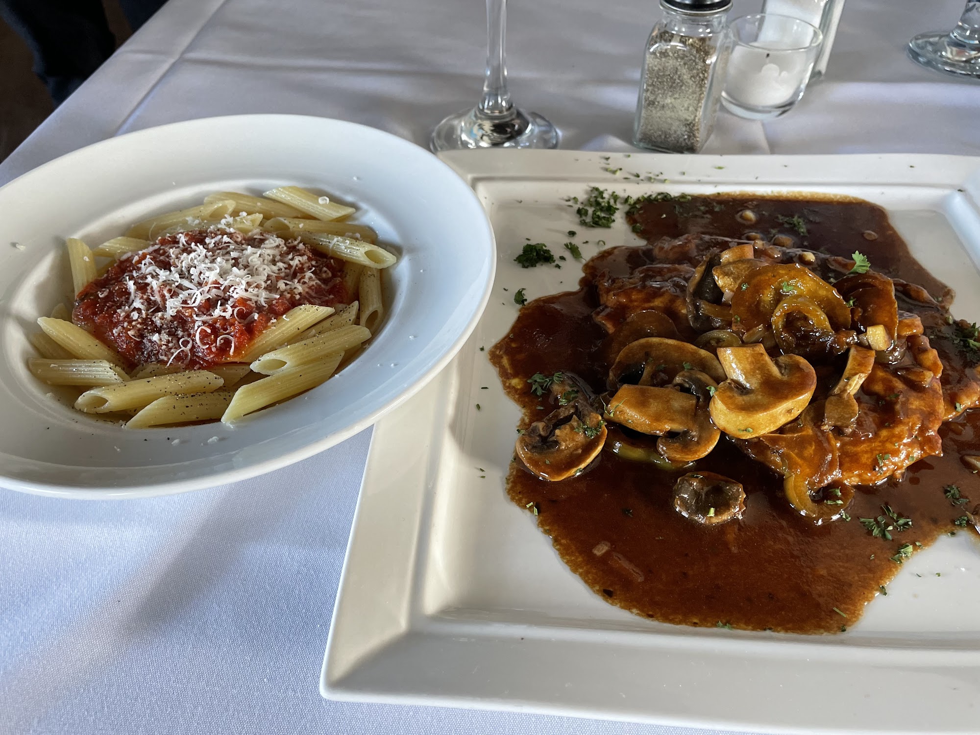 Ristaurante di Sofia 1479 Barnum Ave, Stratford, CT 06614