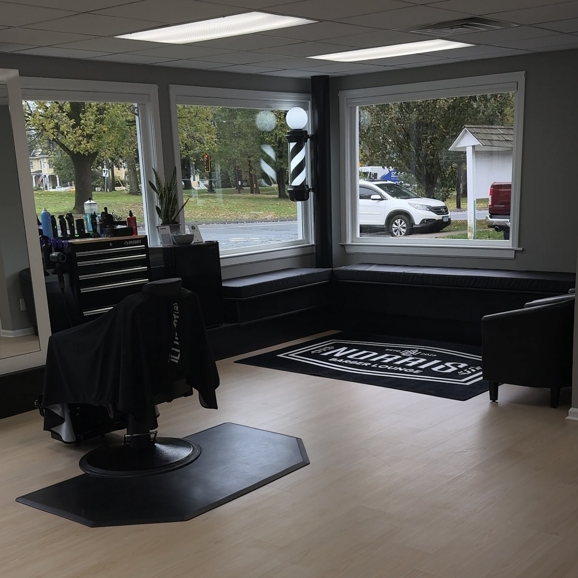 Norris Barber Lounge 11 High St, Suffield Connecticut 06078