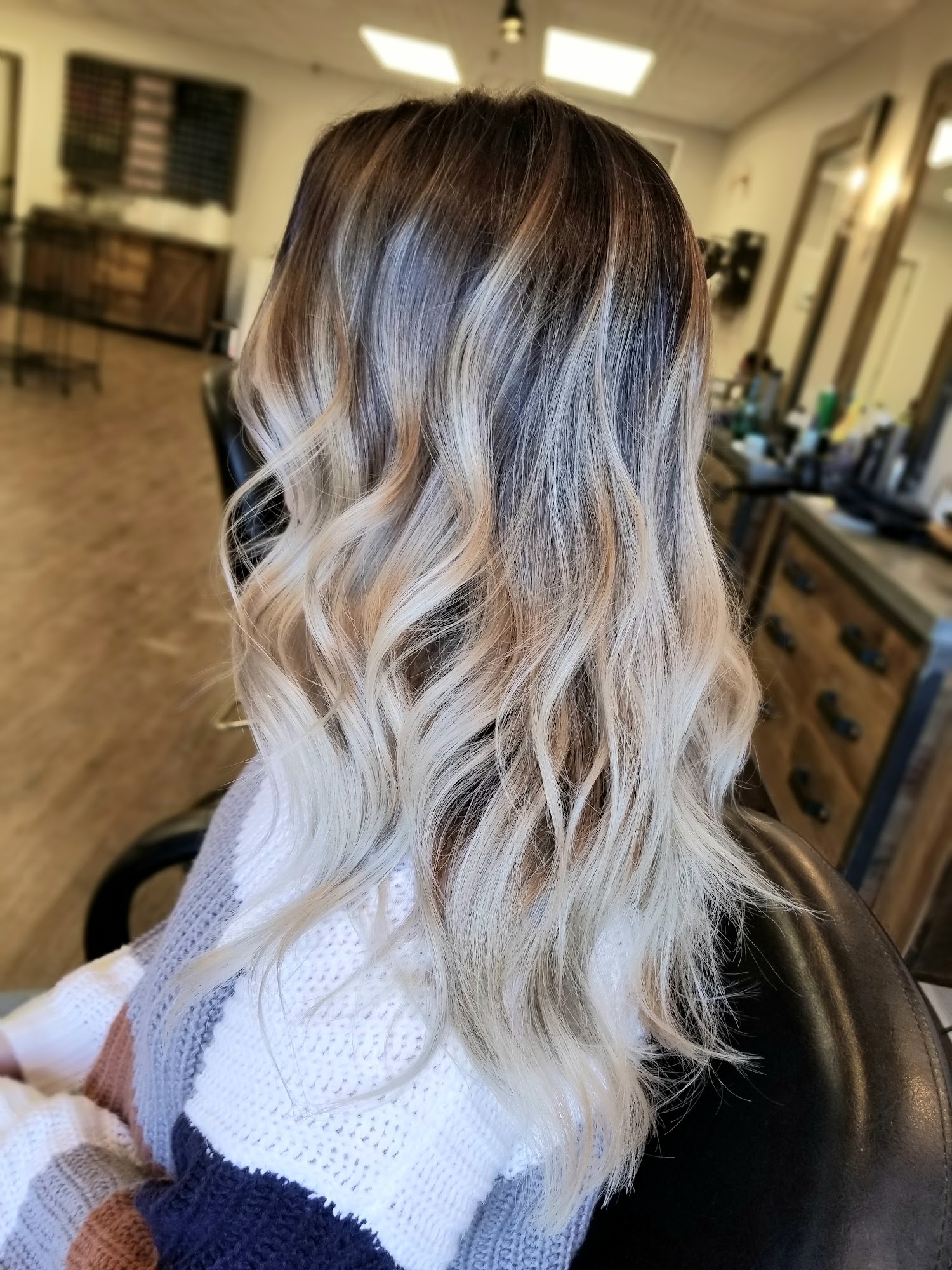 Rustic Brush Hair Lounge