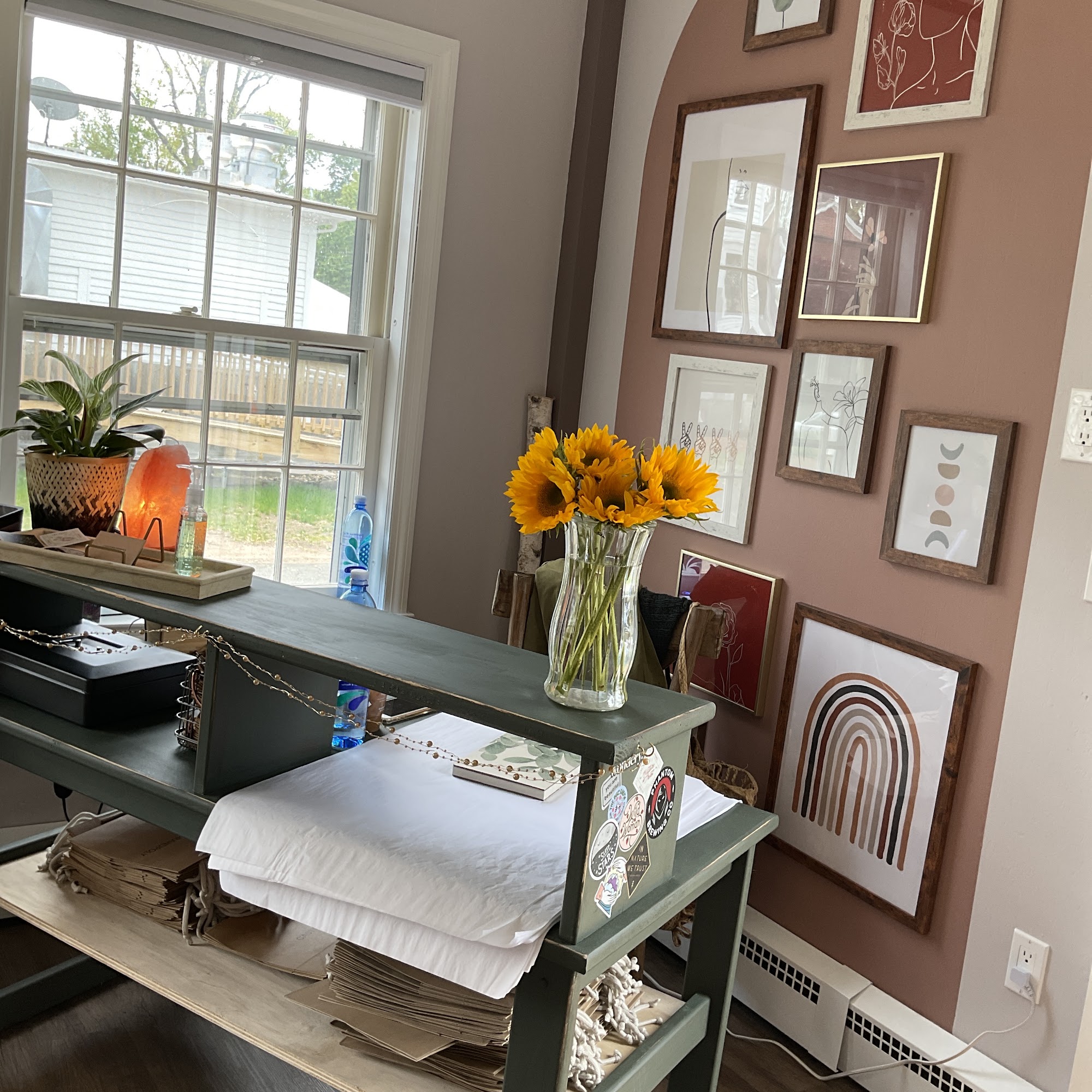 Castor and Poly Boutique