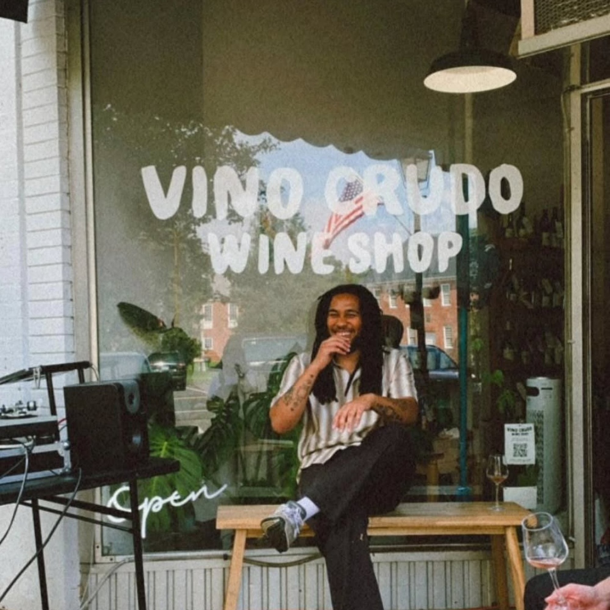 Vino Crudo Wine Shop