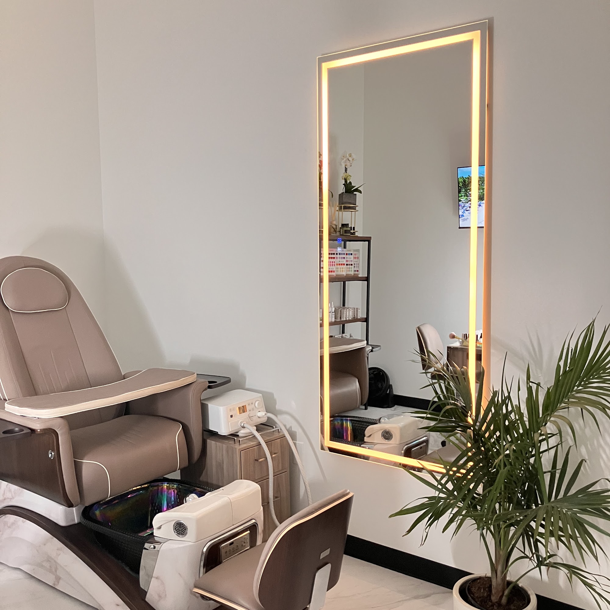 Next level nails 898 Silas Deane Hwy, Wethersfield Connecticut 06109