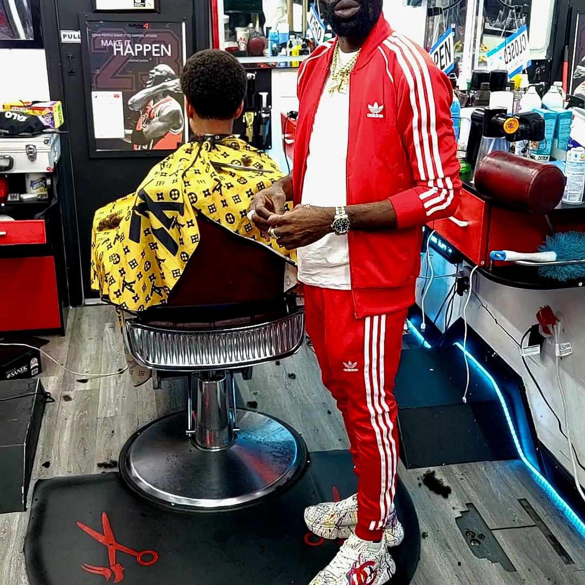 Tajs mobile barber shop 226 Windsor Ave, Windsor Connecticut 06095