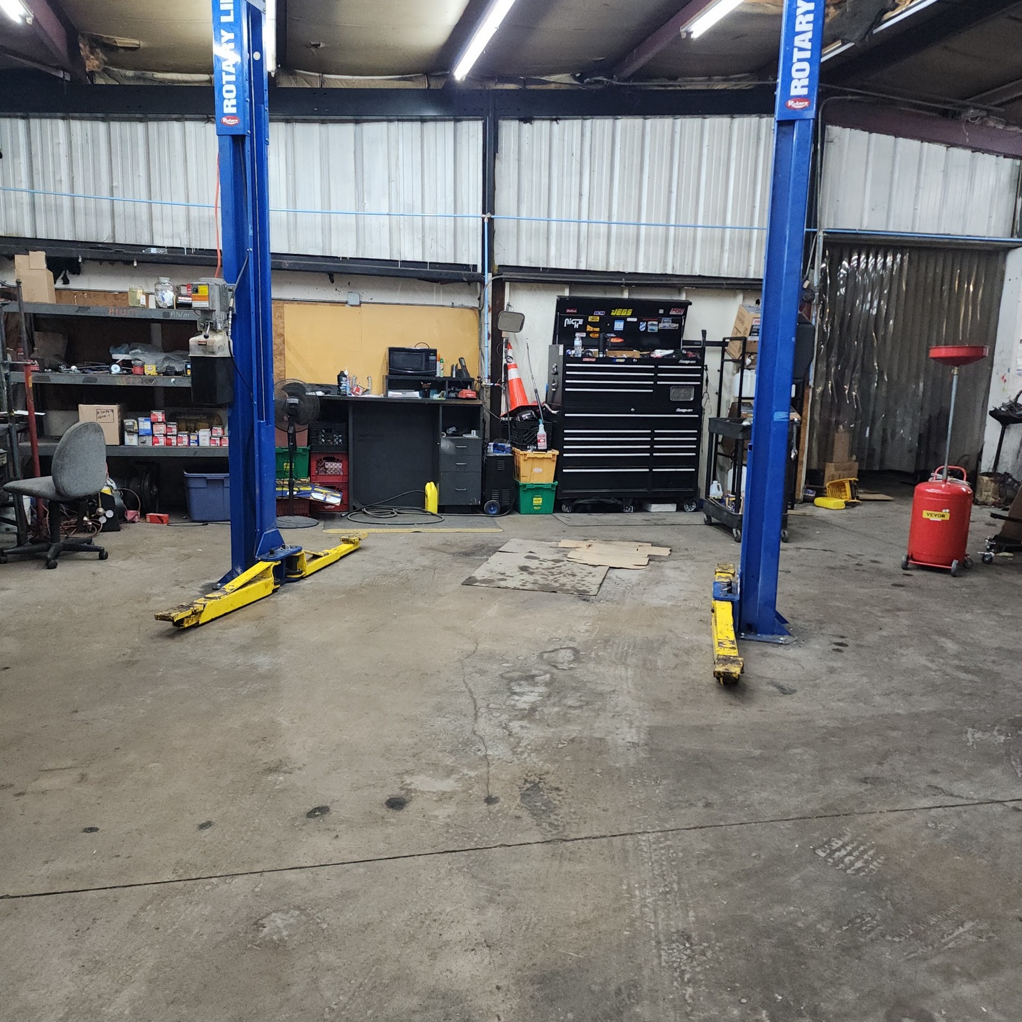 Zee's Alignment & Autocare Bear